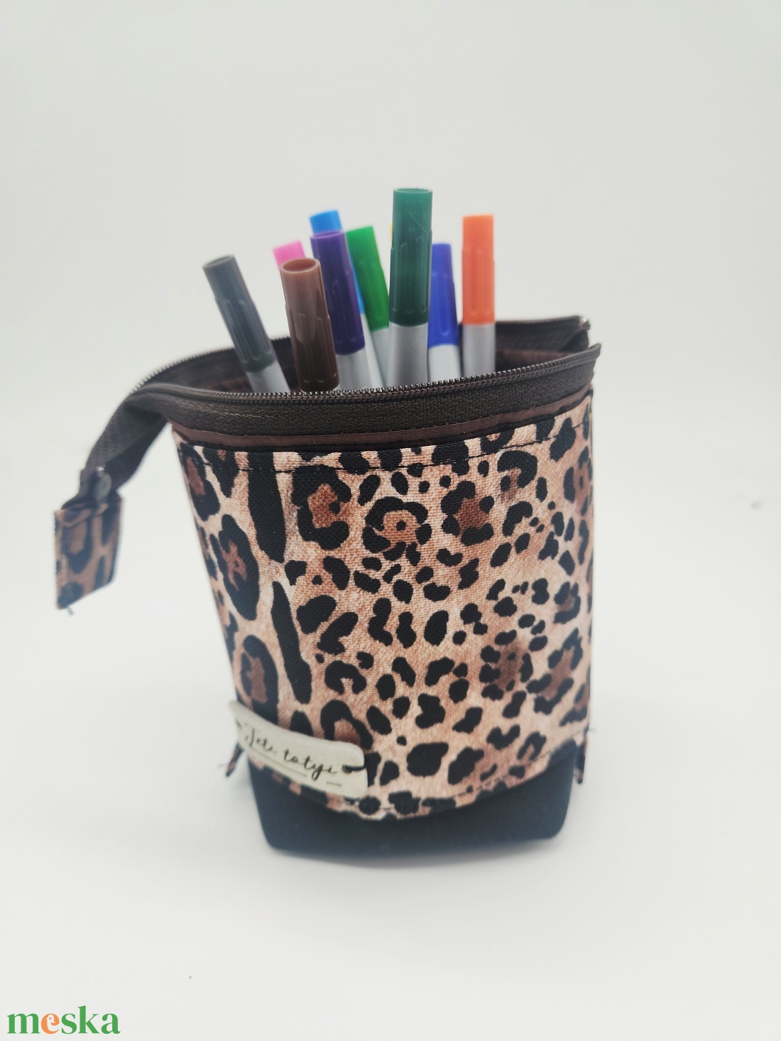 Tolltartó - otthon & életmód - papír, írószer - tolltartó & ceruzatekercs - Meska.hu