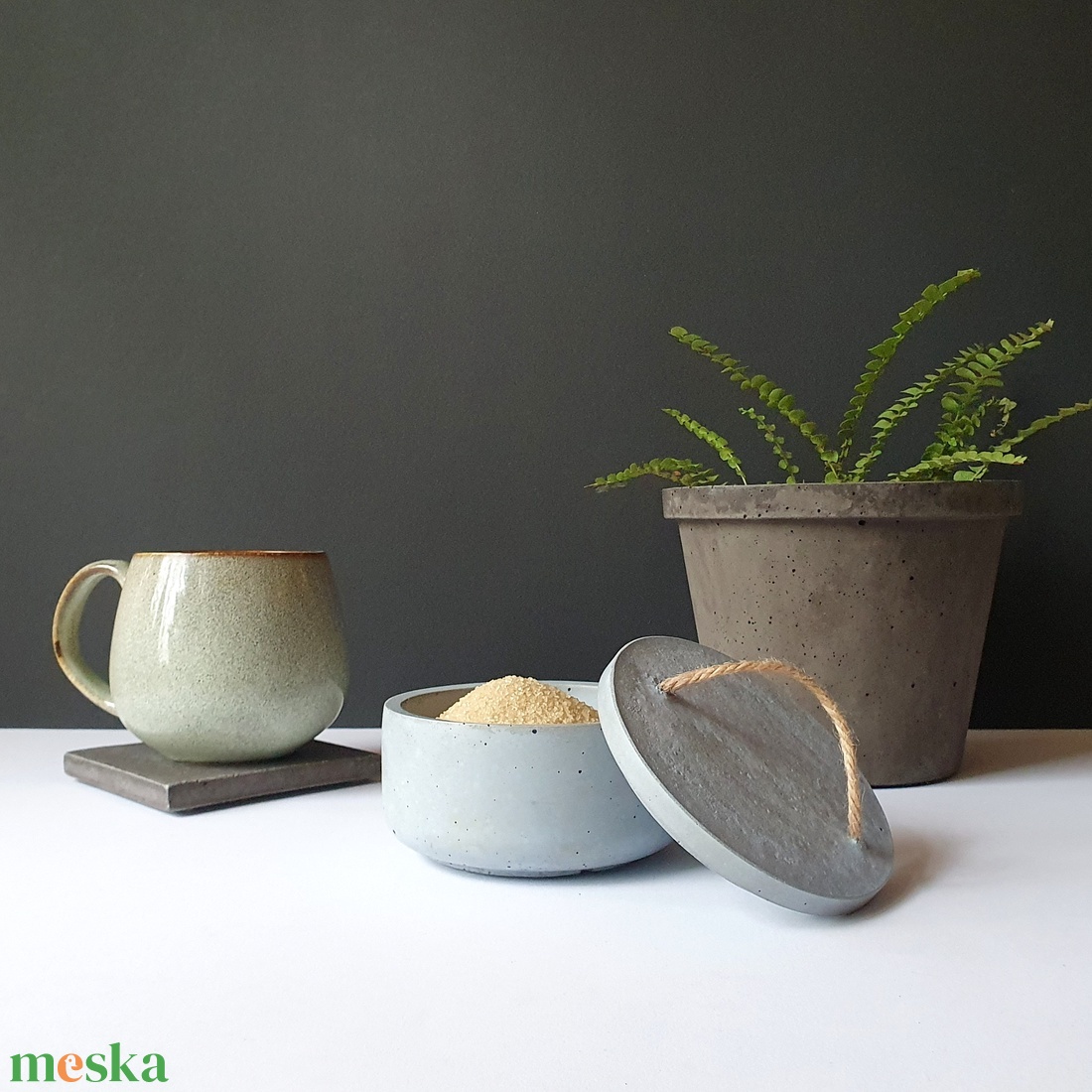 Beton cukortartó, sótartó - átmérő: 10,5 cm - otthon & életmód - konyhafelszerelés, tálalás - konyhai tárolás - fűszertartó - Meska.hu