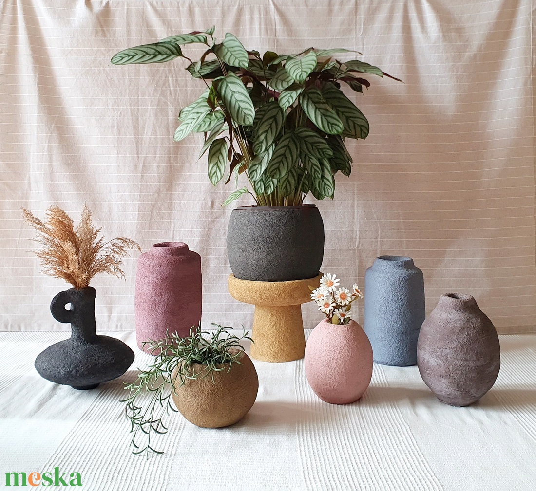 Gömb kaspó betonból - 18 cm - otthon & életmód - dekoráció - virágdísz és tartó - cserép & kaspó - Meska.hu Gömb kaspó betonból - 18 cm - otthon & életmód - dekoráció - virágdísz és tartó - cserép & kaspó - Meska.hu