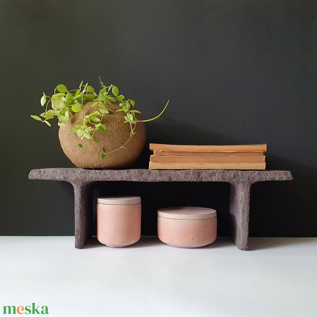 Gömb kaspó betonból - 9,5 cm - otthon & életmód - dekoráció - virágdísz és tartó - cserép & kaspó - Meska.hu