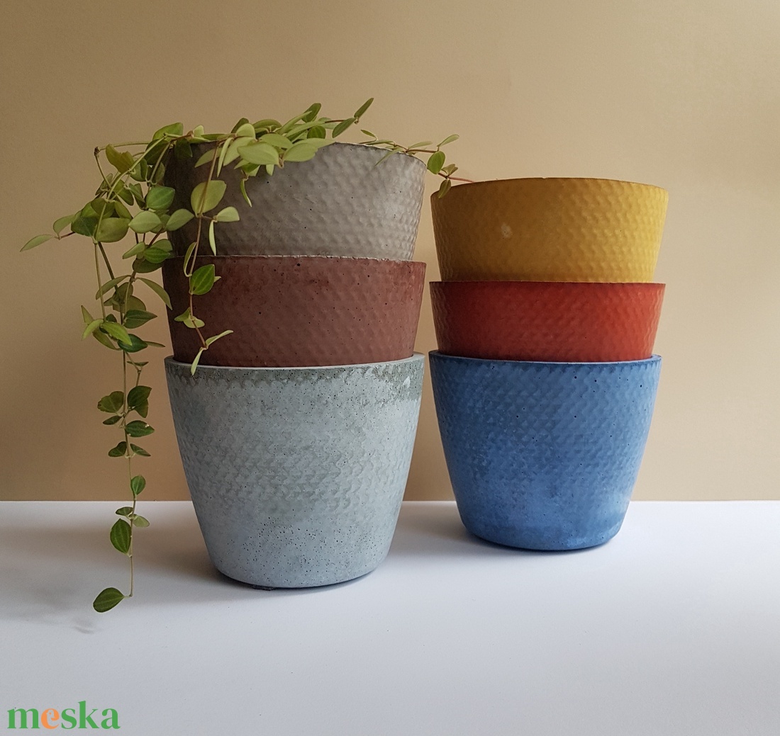Beton kaspó - 13,5 cm - otthon & életmód - dekoráció - virágdísz és tartó - cserép & kaspó - Meska.hu