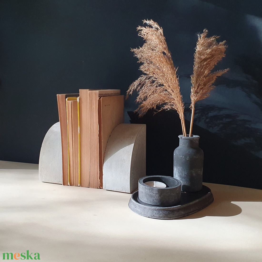 Beton könyvtámasz - otthon & életmód - dekoráció - asztal és polc dekoráció - könyvtámasz - Meska.hu