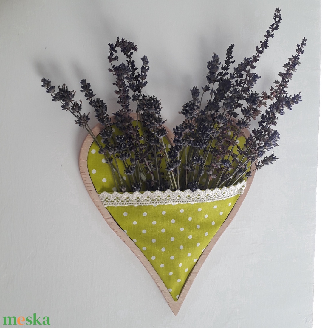 Zöld pöttyös szívalakú textil fali dekoráció,fali virágtartó, egyedi fali neszeszertartó, fali fényképtartó,falidísz - otthon & életmód - dekoráció - fali és függő dekoráció - falra akasztható dekor - Meska.hu Zöld pöttyös szívalakú textil fali dekoráció,fali virágtartó, egyedi fali neszeszertartó, fali fényképtartó,falidísz - otthon & életmód - dekoráció - fali és függő dekoráció - falra akasztható dekor - Meska.hu