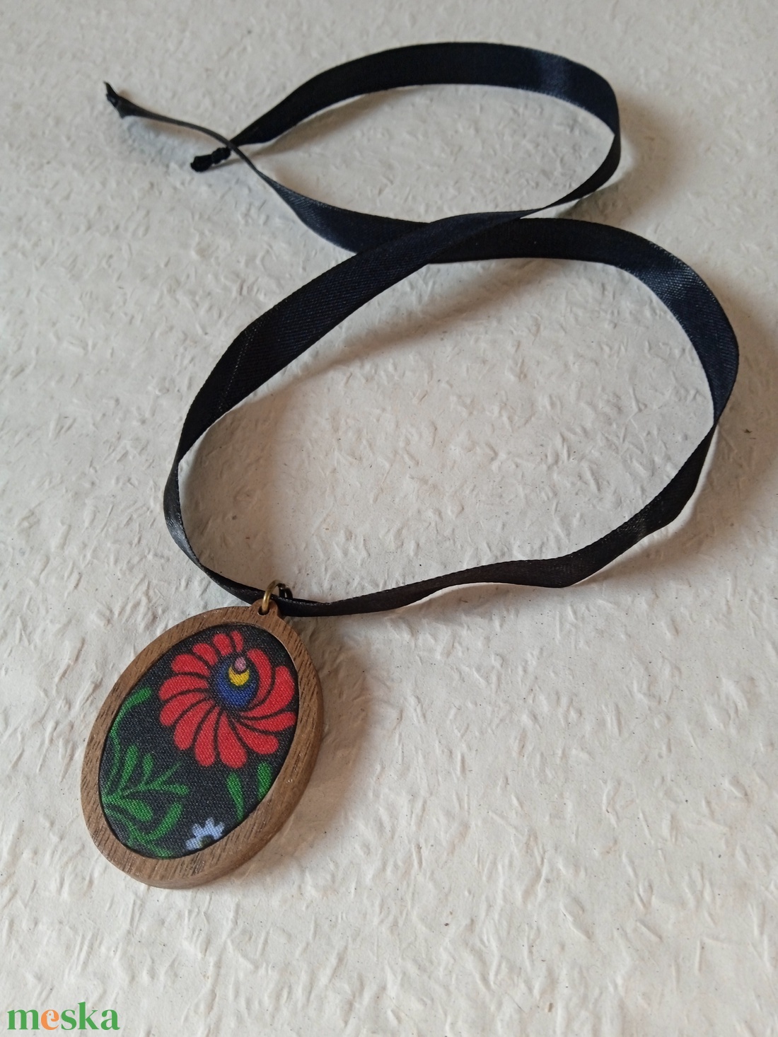 Fa ovális alakú matyó mintás nyaklánc,matyó ékszer,folklór textil ékszer,magyaros nyaklánc,Hungarian folk jewellery - ékszer - nyaklánc - hosszú nyaklánc - Meska.hu Fa ovális alakú matyó mintás nyaklánc,matyó ékszer,folklór textil ékszer,magyaros nyaklánc,Hungarian folk jewellery - ékszer - nyaklánc - hosszú nyaklánc - Meska.hu