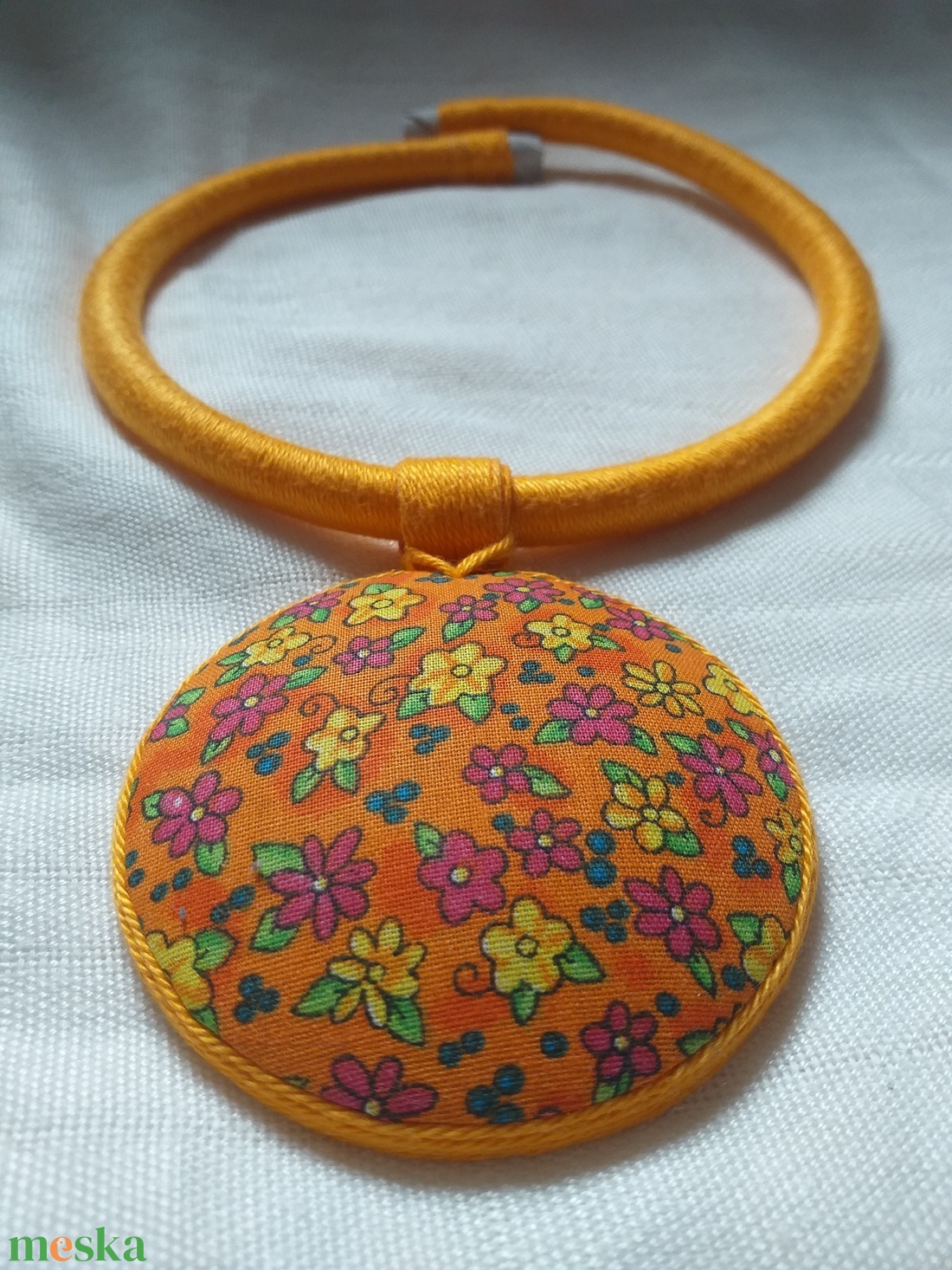 OGEL BIB sárga virágos árnyalatú nyaklánc, Textil nyaklánc, textil ékszer - ékszer - nyaklánc - medálos nyaklánc - Meska.hu OGEL BIB sárga virágos árnyalatú nyaklánc, Textil nyaklánc, textil ékszer - ékszer - nyaklánc - medálos nyaklánc - Meska.hu