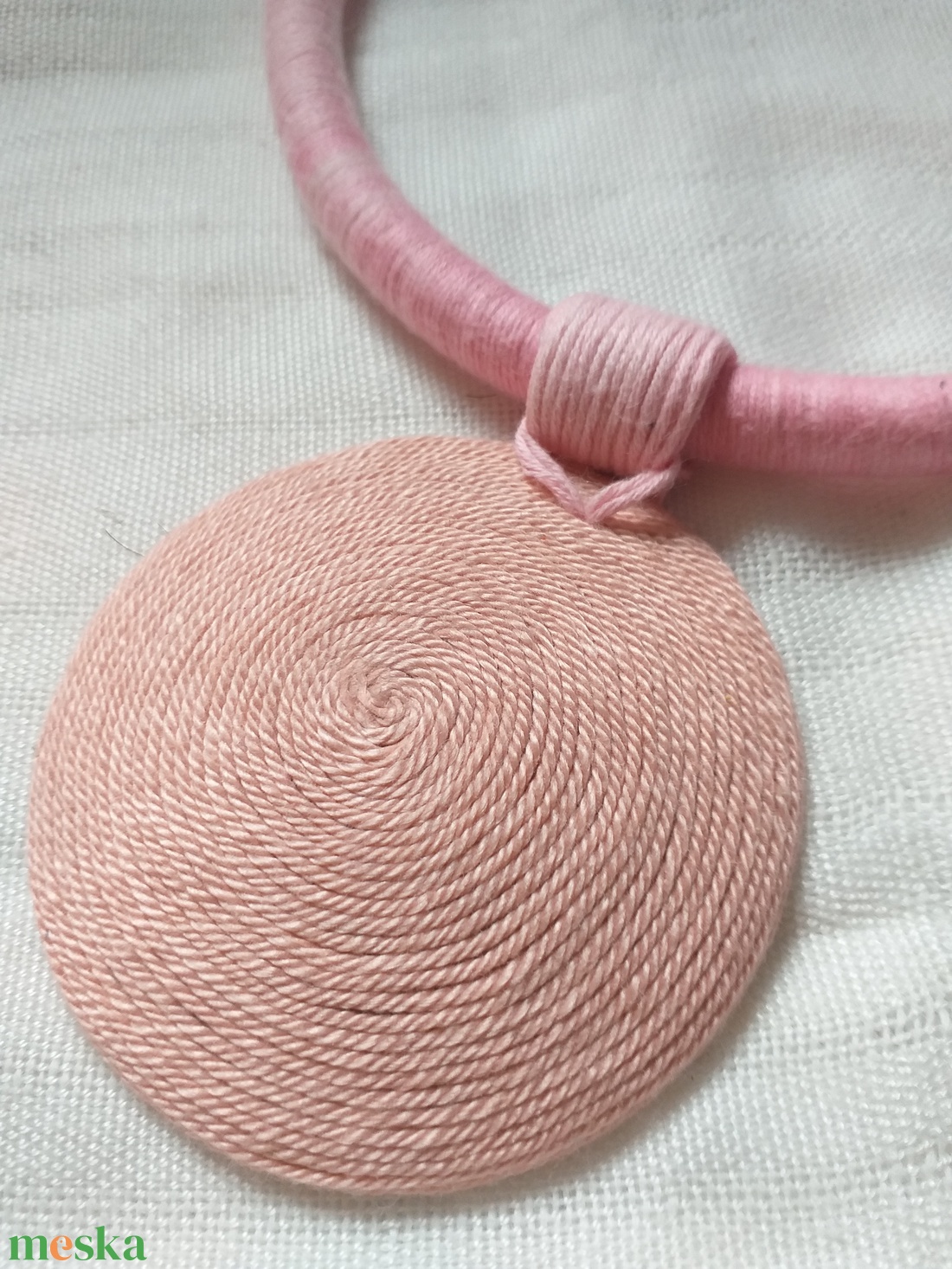 OGEL BIB rózsaszín árnyalatú fonalnyaklánc, Textil nyaklánc, textil ékszer, fonalékszer - ékszer - nyaklánc - medálos nyaklánc - Meska.hu OGEL BIB rózsaszín árnyalatú fonalnyaklánc, Textil nyaklánc, textil ékszer, fonalékszer - ékszer - nyaklánc - medálos nyaklánc - Meska.hu