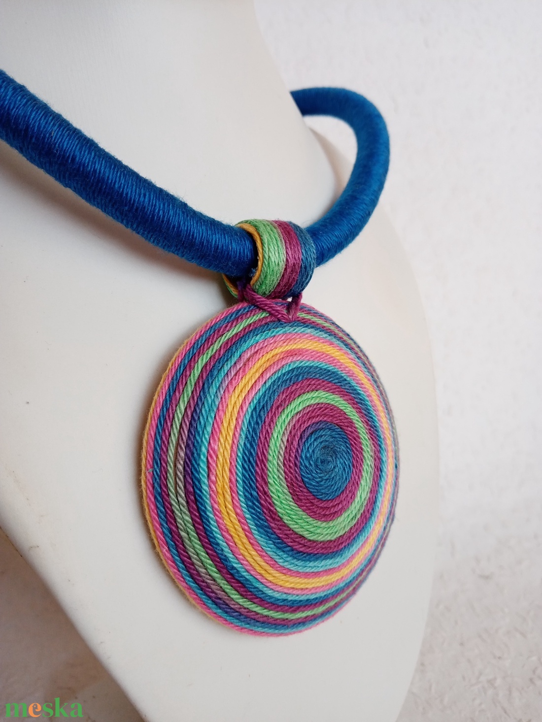 OGEL BIB Tarka színű fonalnyaklánc, Textil nyaklánc, textil ékszer, fonalékszer - ékszer - nyaklánc - medálos nyaklánc - Meska.hu OGEL BIB Tarka színű fonalnyaklánc, Textil nyaklánc, textil ékszer, fonalékszer - ékszer - nyaklánc - medálos nyaklánc - Meska.hu