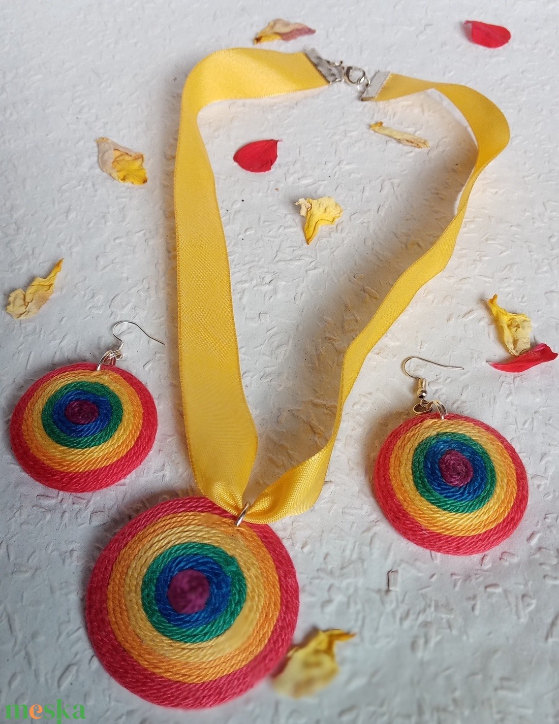 Pride ékszer,Szivárvány Kerek fonal fülbevaló és nyaklánc, textil ékszer, fonalékszer, Szivárvány ékszer - ékszer - ékszerszett - Meska.hu Pride ékszer,Szivárvány Kerek fonal fülbevaló és nyaklánc, textil ékszer, fonalékszer, Szivárvány ékszer - ékszer - ékszerszett - Meska.hu