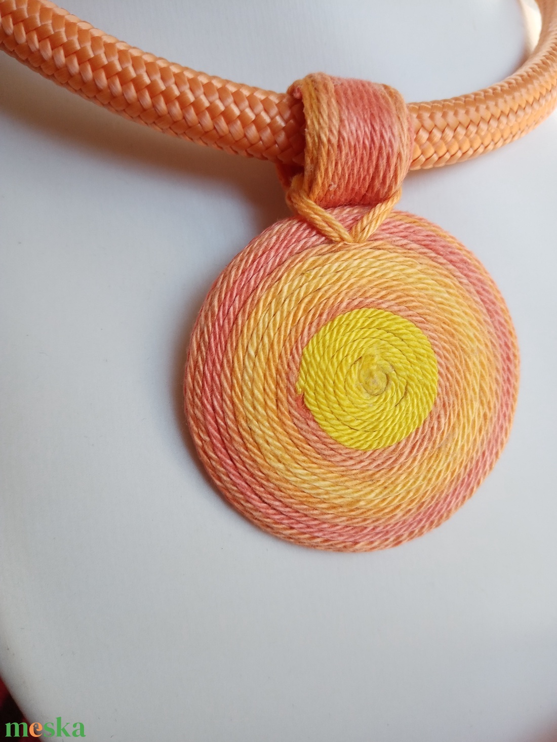 OGEL Fényes Nap tarkás fonalnyaklánc, Textil nyaklánc, textil ékszer, fonalékszer - ékszer - nyaklánc - medálos nyaklánc - Meska.hu OGEL Fényes Nap tarkás fonalnyaklánc, Textil nyaklánc, textil ékszer, fonalékszer - ékszer - nyaklánc - medálos nyaklánc - Meska.hu