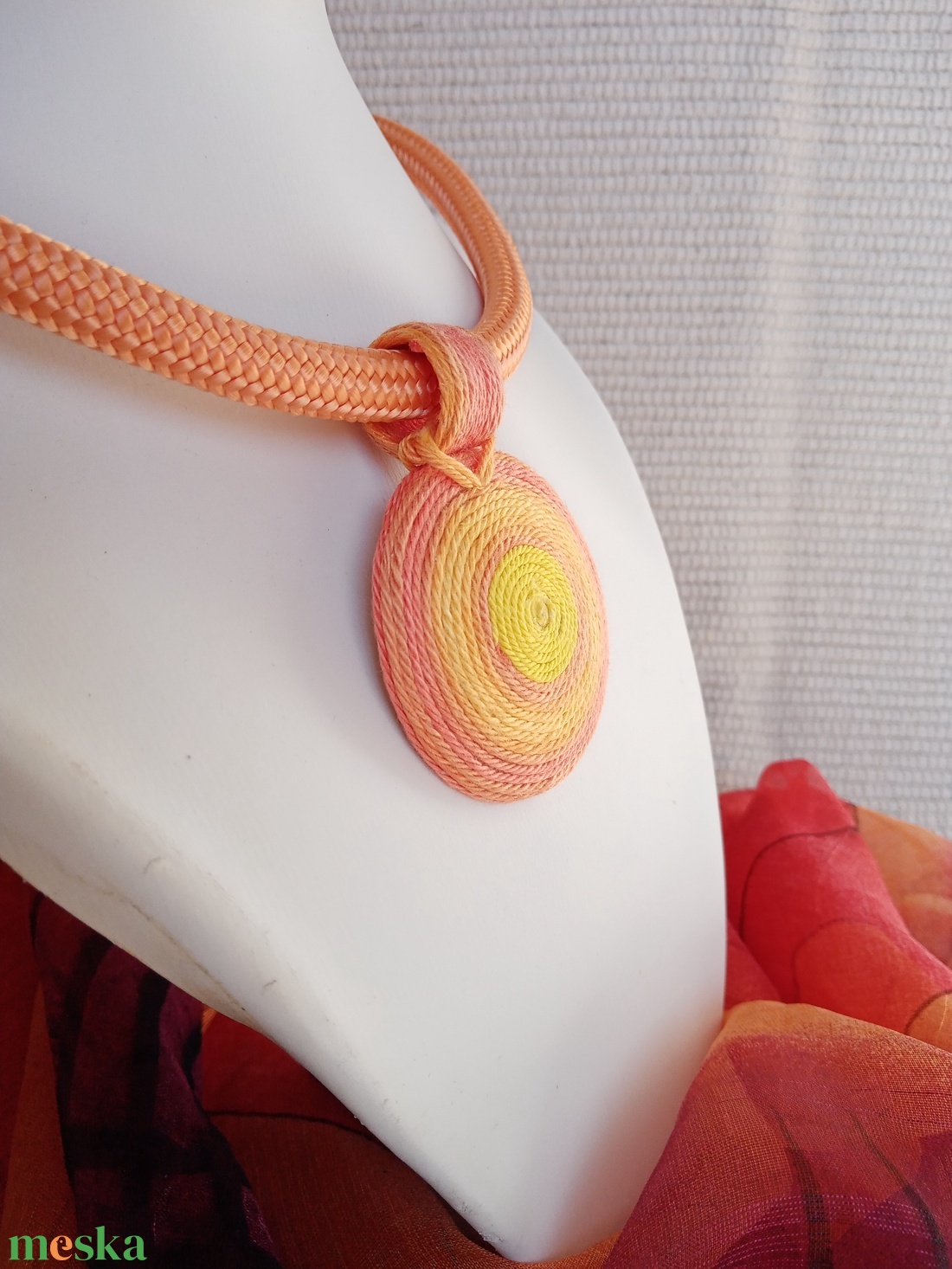 OGEL Fényes Nap tarkás fonalnyaklánc, Textil nyaklánc, textil ékszer, fonalékszer - ékszer - nyaklánc - medálos nyaklánc - Meska.hu OGEL Fényes Nap tarkás fonalnyaklánc, Textil nyaklánc, textil ékszer, fonalékszer - ékszer - nyaklánc - medálos nyaklánc - Meska.hu