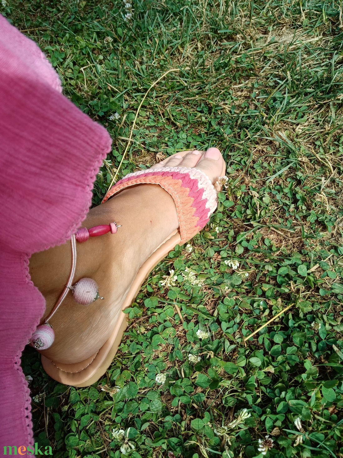 Halvány Rózsaszín csíkos-tarka bokalánc, textilbogyó bokalánc, bokaékszer, lábdísz, lábékszer - ékszer - lábdísz és testékszer - bokalánc - Meska.hu