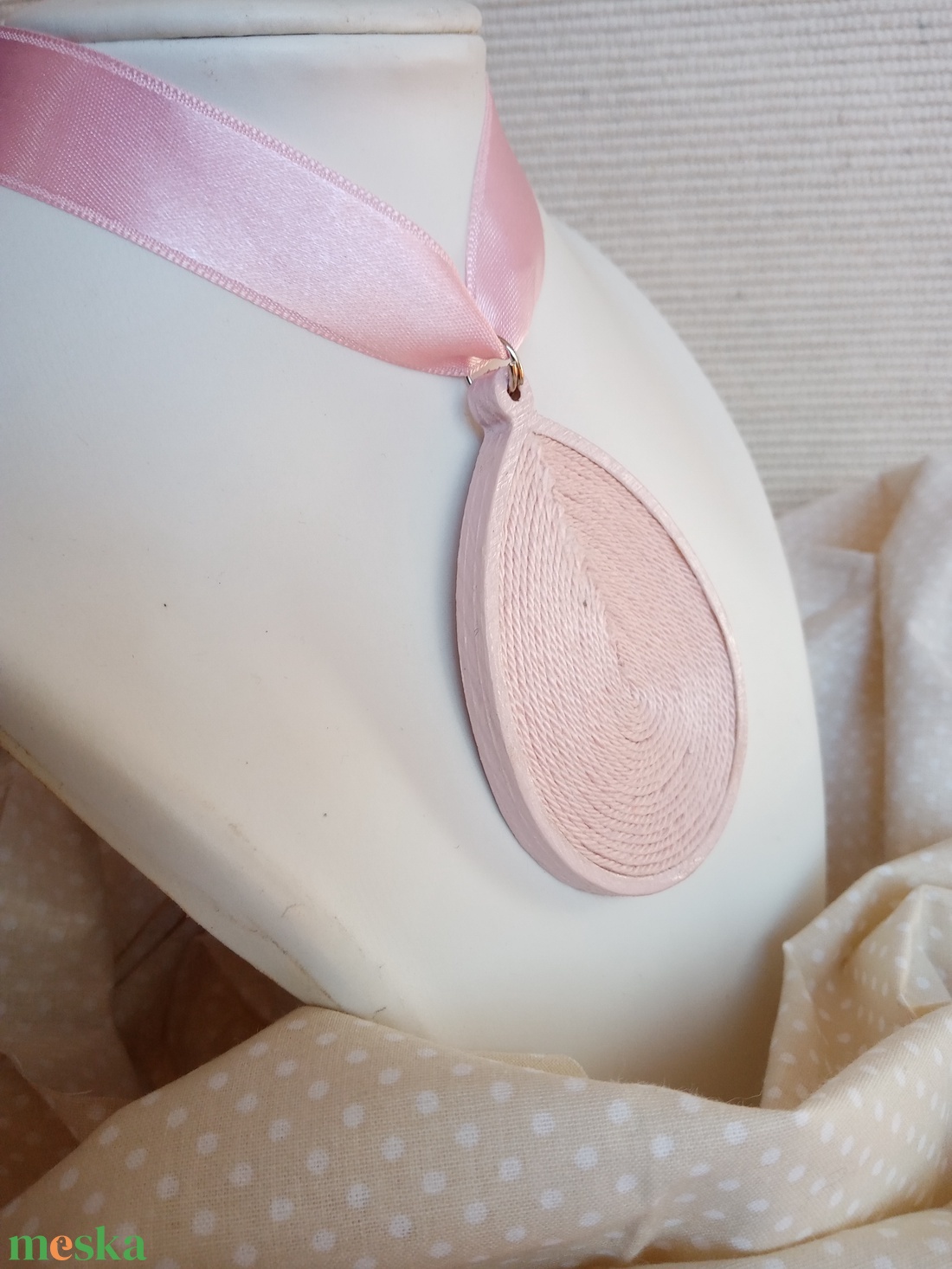 Nagy csepp alakú rózsaszín fonal nyaklánc szett ,textil egyedi ékszer, BIB ékszer, BIB nyaklánc - ékszer - nyaklánc - medálos nyaklánc - Meska.hu