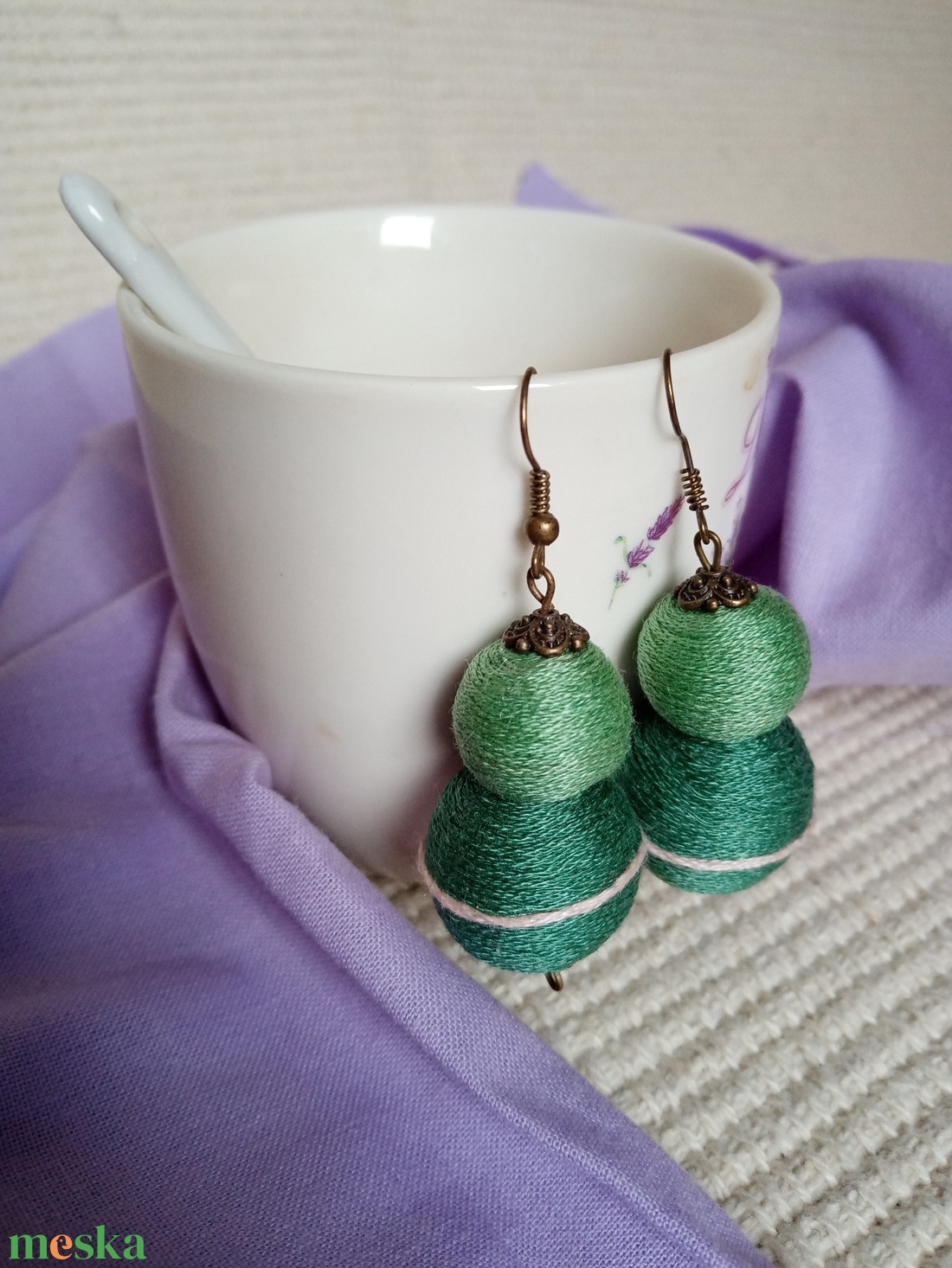 KLEOPÁTRA textilbogyó fülbevaló, fonalékszer, textil fülbevaló - ékszer - fülbevaló - lógó fülbevaló - Meska.hu