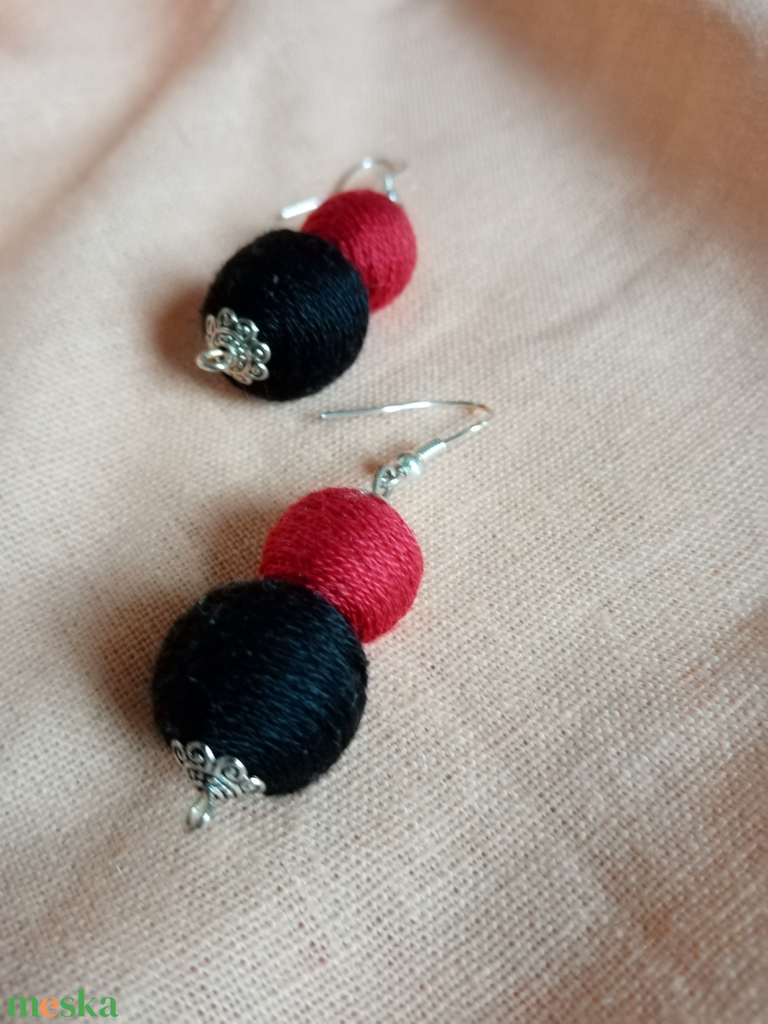 RULETT textilbogyó fülbevaló, fonalékszer, textil fülbevaló - ékszer - fülbevaló - lógó fülbevaló - Meska.hu