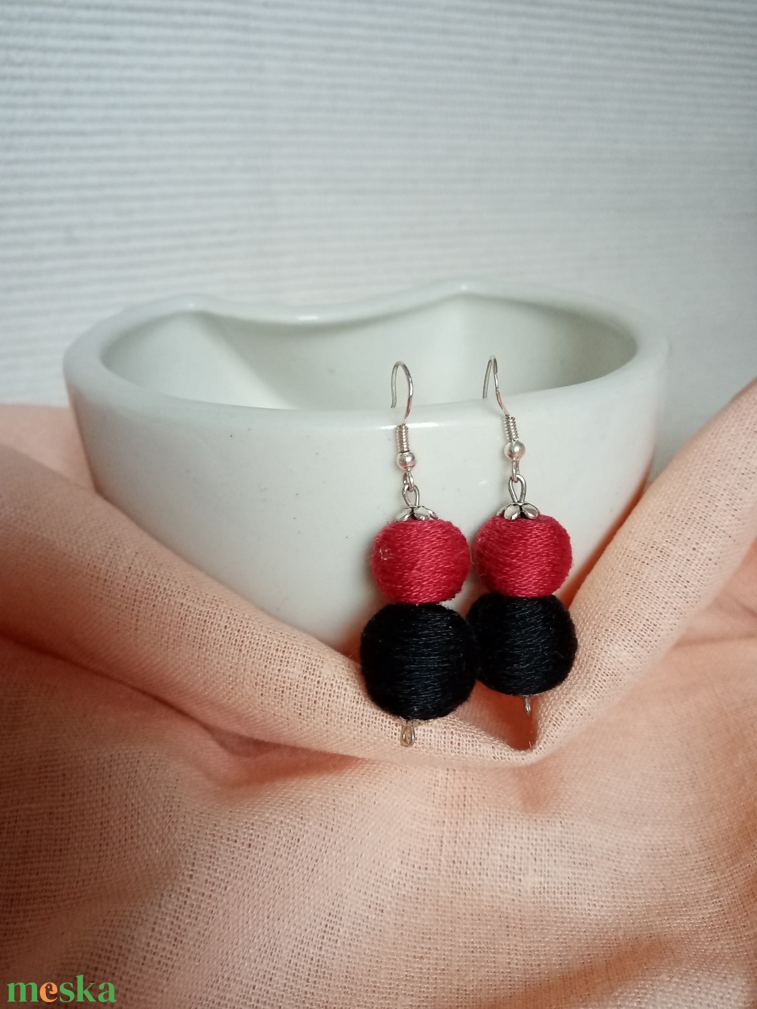 RULETT textilbogyó fülbevaló, fonalékszer, textil fülbevaló - ékszer - fülbevaló - lógó fülbevaló - Meska.hu