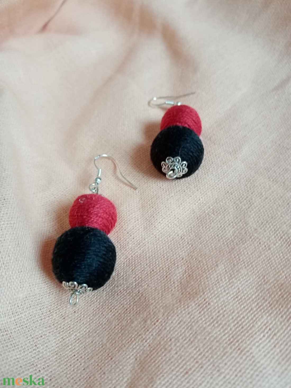 RULETT textilbogyó fülbevaló, fonalékszer, textil fülbevaló - ékszer - fülbevaló - lógó fülbevaló - Meska.hu