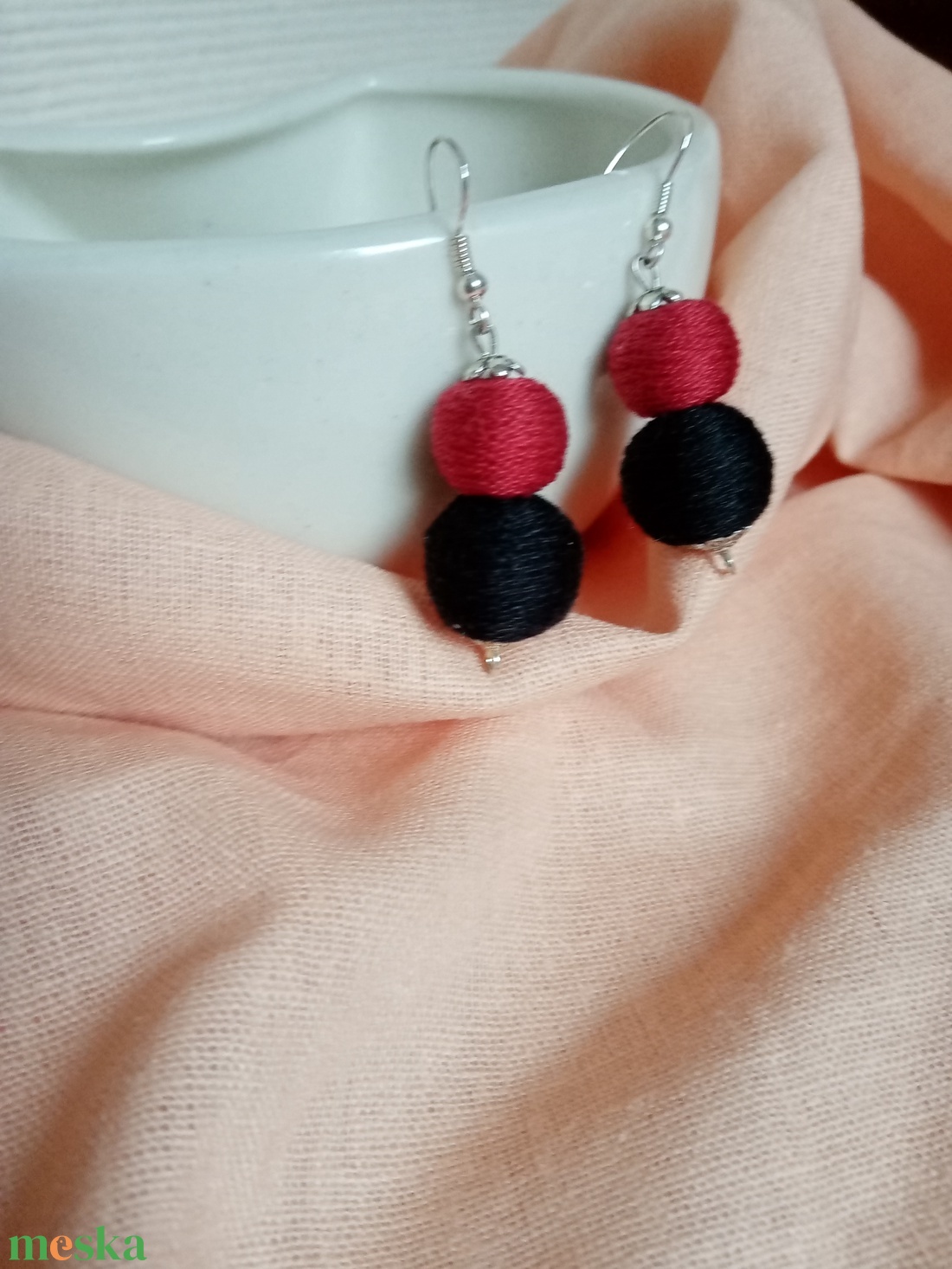 RULETT textilbogyó fülbevaló, fonalékszer, textil fülbevaló - ékszer - fülbevaló - lógó fülbevaló - Meska.hu