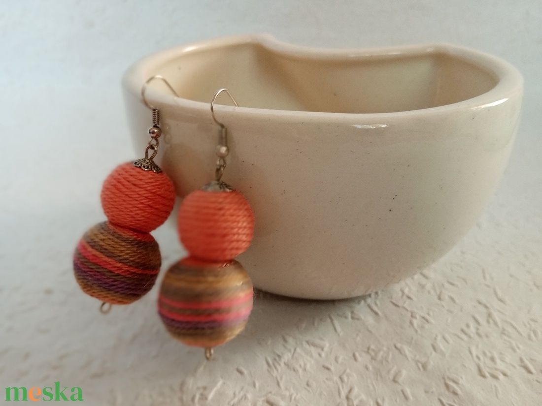 PARÁZS textilbogyó fülbevaló, textil fülbevaló, textilékszer - ékszer - fülbevaló - lógó fülbevaló - Meska.hu