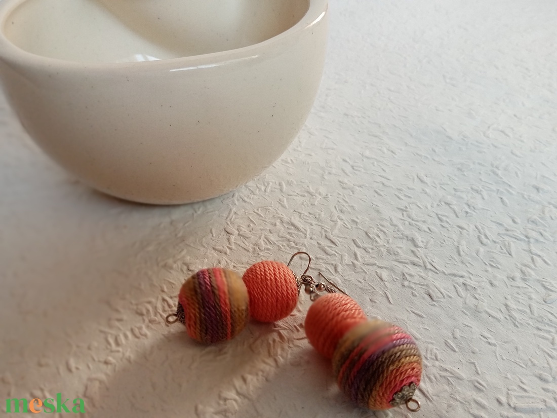 PARÁZS textilbogyó fülbevaló, textil fülbevaló, textilékszer - ékszer - fülbevaló - lógó fülbevaló - Meska.hu