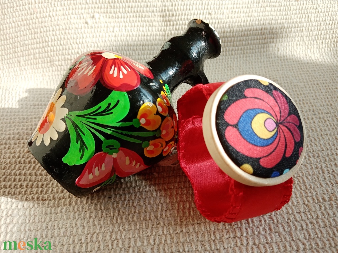  Matyó mintás karkötő,matyó ékszer,folklór textil ékszer,magyaros nyaklánc,Hungarian folk jewellery - ékszer - karkötő - karkötő medállal - Meska.hu