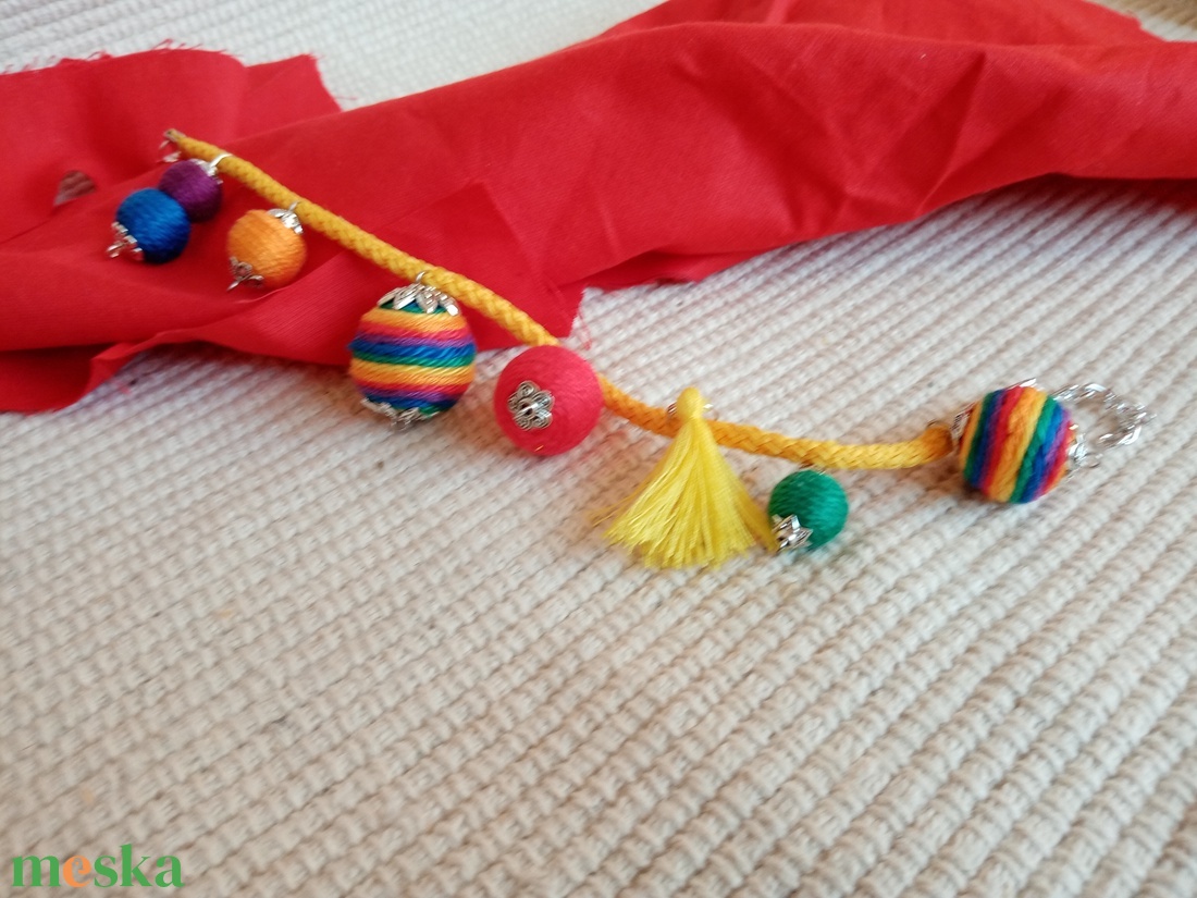 Szivárvány színes bokalánc, textilbogyó bokalánc, bokaékszer, lábdísz, lábékszer - ékszer - lábdísz és testékszer - bokalánc - Meska.hu