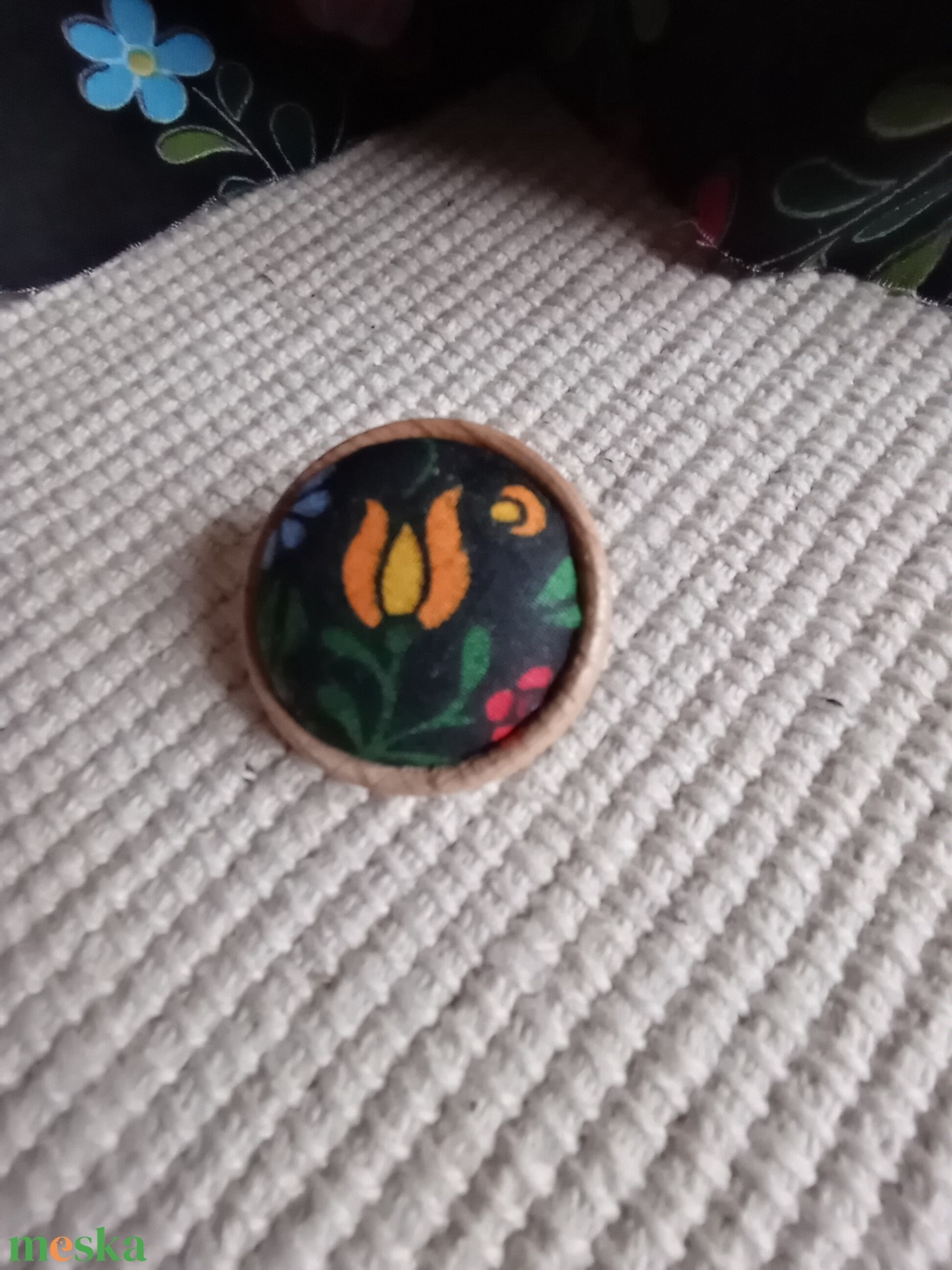  Matyó mintás dísz kitűző,matyó ékszer,folklór textil ékszer,magyaros ékszer,Hungarian folk jewellery - ékszer - kitűző és bross - Meska.hu