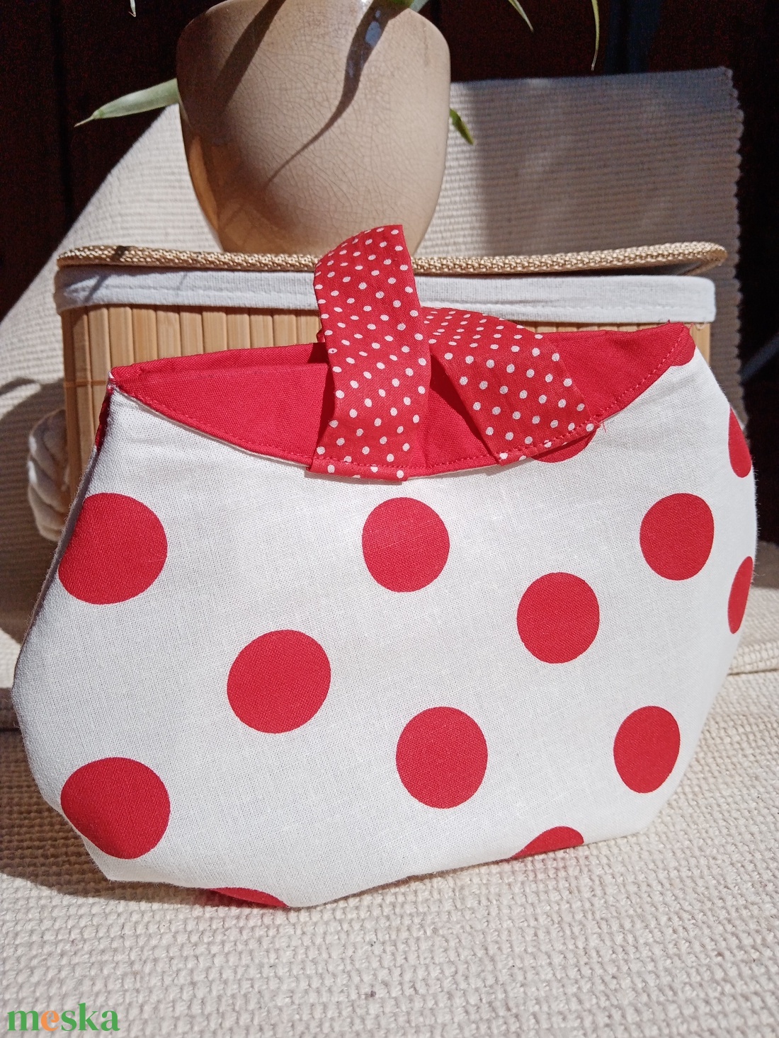 Piros nagy pöttyös randitáska, alkalmi kistáska, textil vidám táska - táska & tok - kézitáska & válltáska - kézitáska - Meska.hu