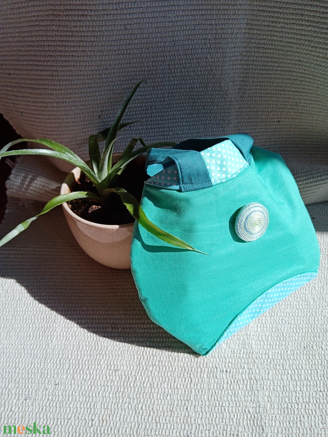 Menta Pöttyös Randi táska változtatható díszelemmel, alkalmi kistáska - táska & tok - kézitáska & válltáska - kézitáska - Meska.hu