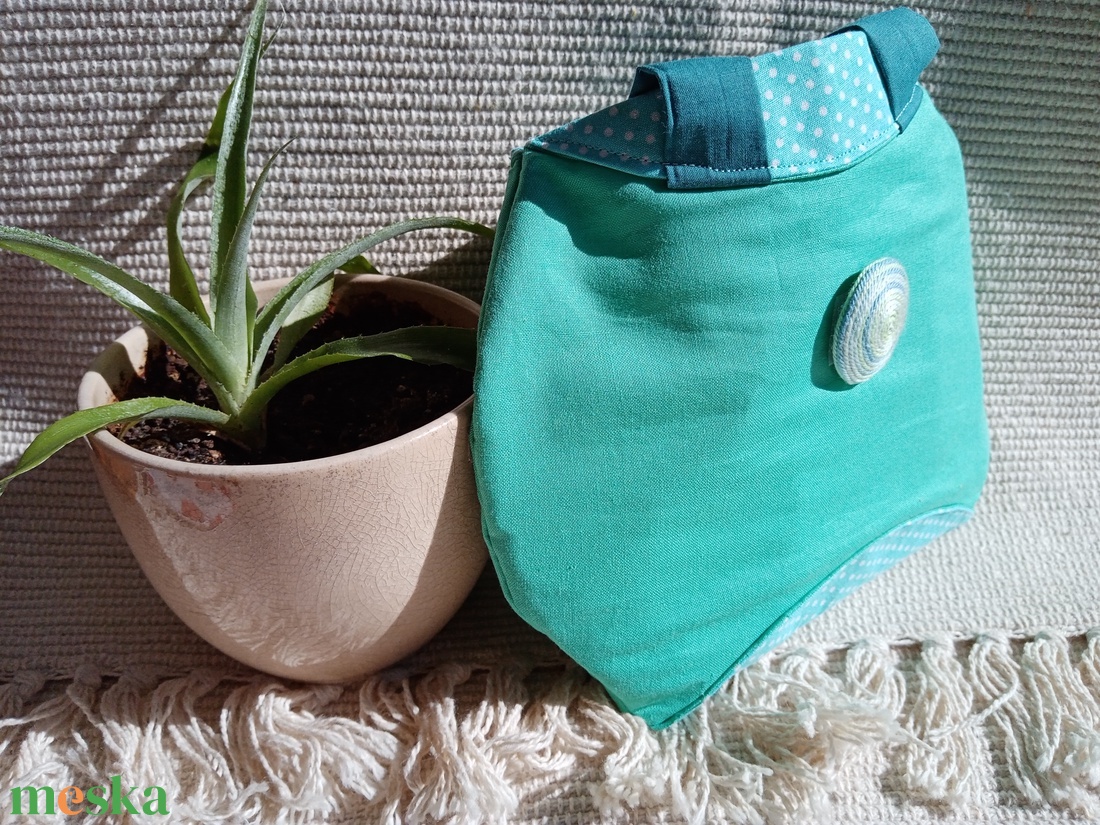 Menta Pöttyös Randi táska változtatható díszelemmel, alkalmi kistáska - táska & tok - kézitáska & válltáska - kézitáska - Meska.hu