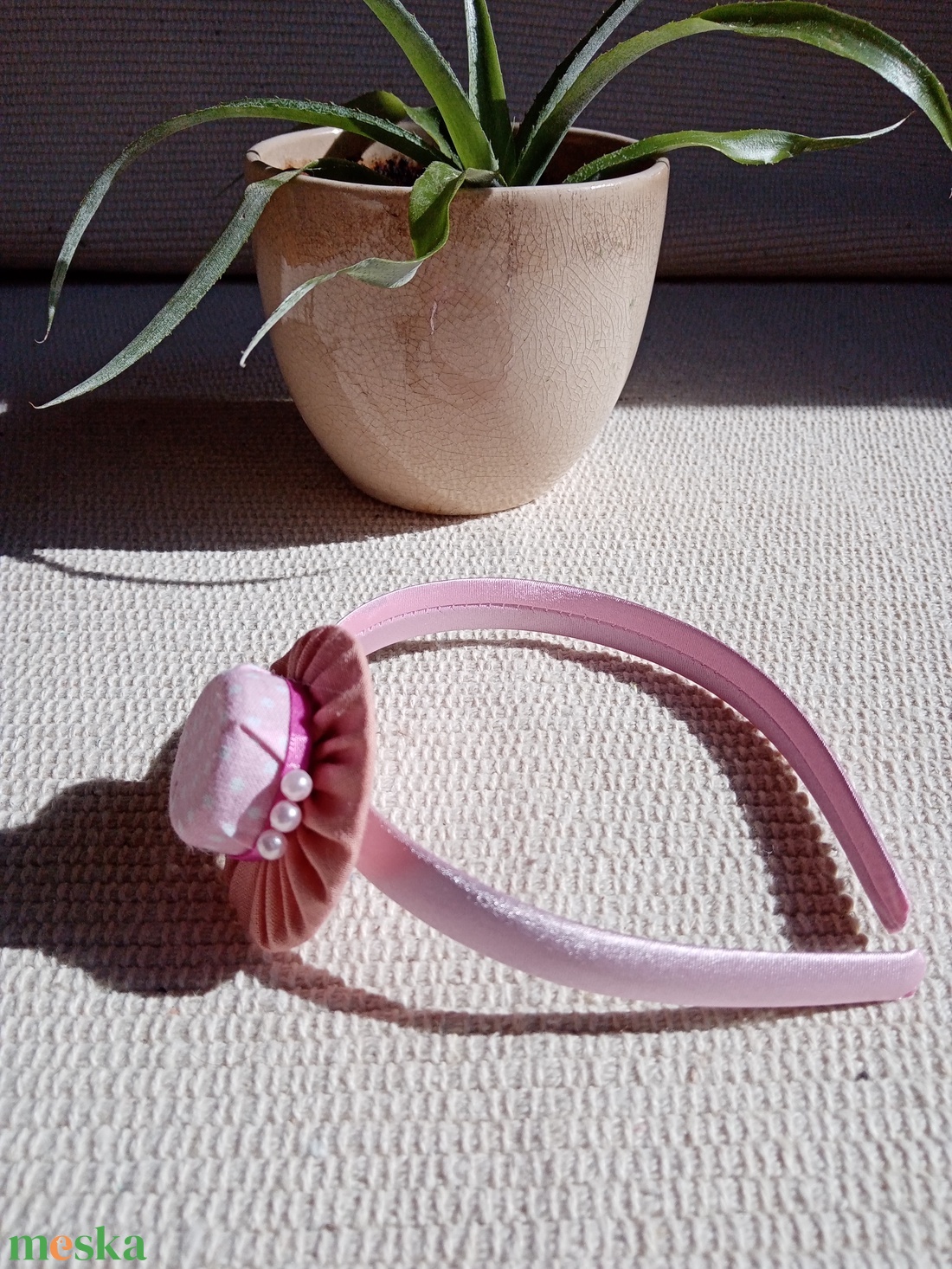 Rózsaszín pöttyös kalapos hajráf, hajpánt - ruha & divat - hajdísz & hajcsat - hajráf & hajpánt - Meska.hu