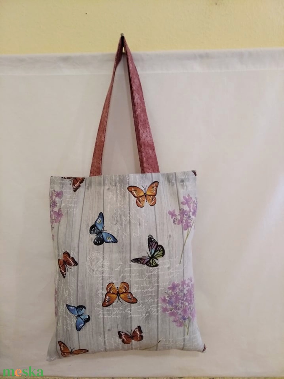 Szürke színes pillangó mintás táska - táska & tok - bevásárlás & shopper táska - shopper, textiltáska, szatyor - Meska.hu Szürke színes pillangó mintás táska - táska & tok - bevásárlás & shopper táska - shopper, textiltáska, szatyor - Meska.hu