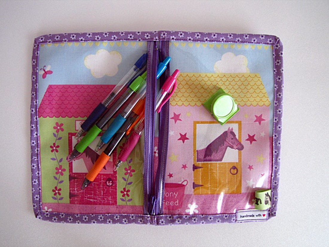 Lovas tolltartó, játéktartó, nesszeszer  -  - Meska.hu