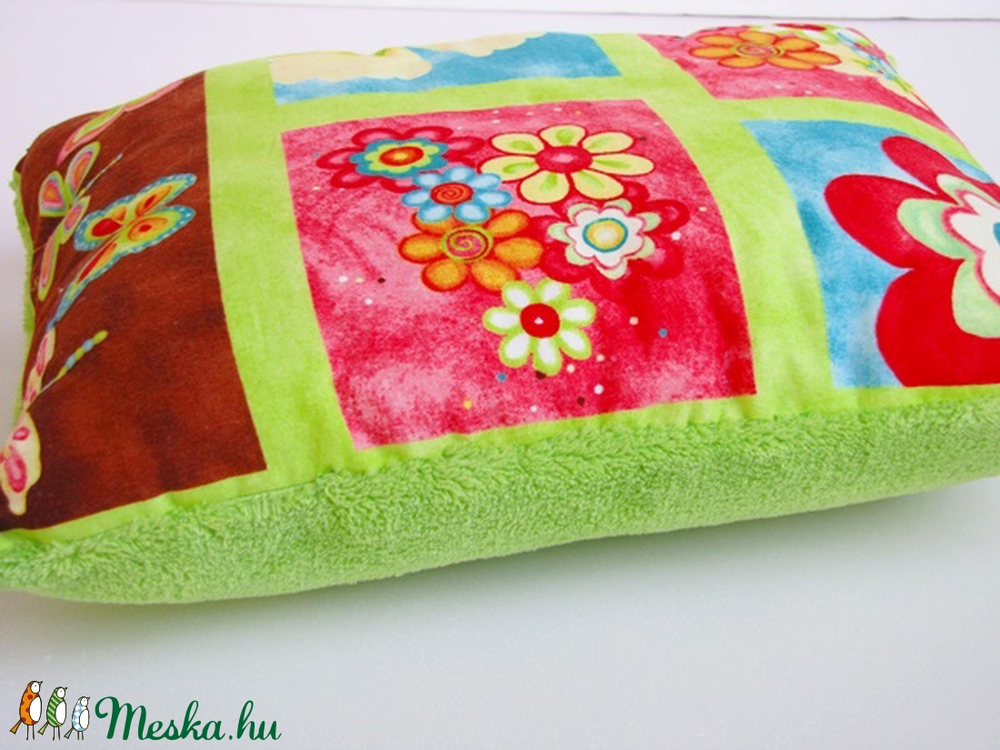 Tavaszi párna, pillangós-virágos -  - Meska.hu Tavaszi párna, pillangós-virágos -  - Meska.hu