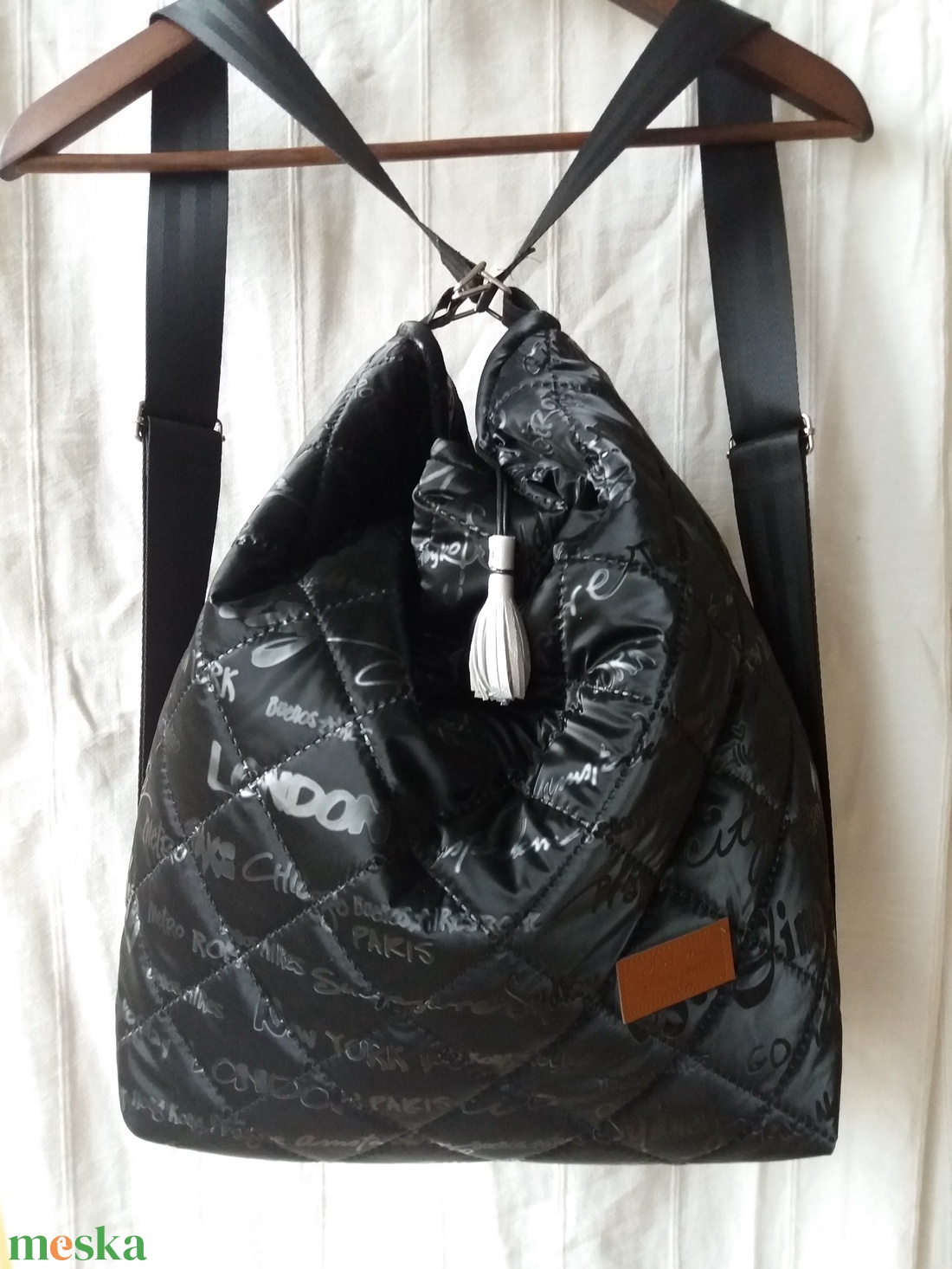 2 in 1 Fekete táska - városfeliratos - táska & tok - variálható táska - Meska.hu 2 in 1 Fekete táska - városfeliratos - táska & tok - variálható táska - Meska.hu