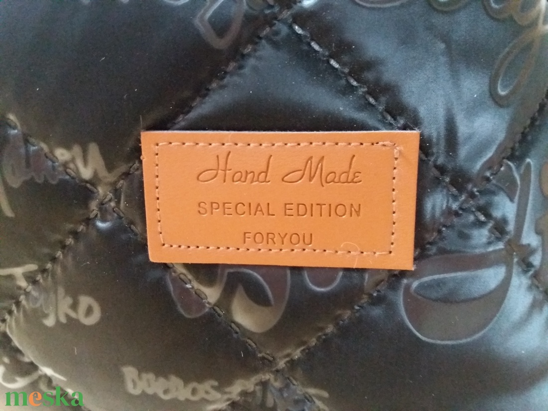 2 in 1 Fekete táska - városfeliratos - táska & tok - variálható táska - Meska.hu 2 in 1 Fekete táska - városfeliratos - táska & tok - variálható táska - Meska.hu