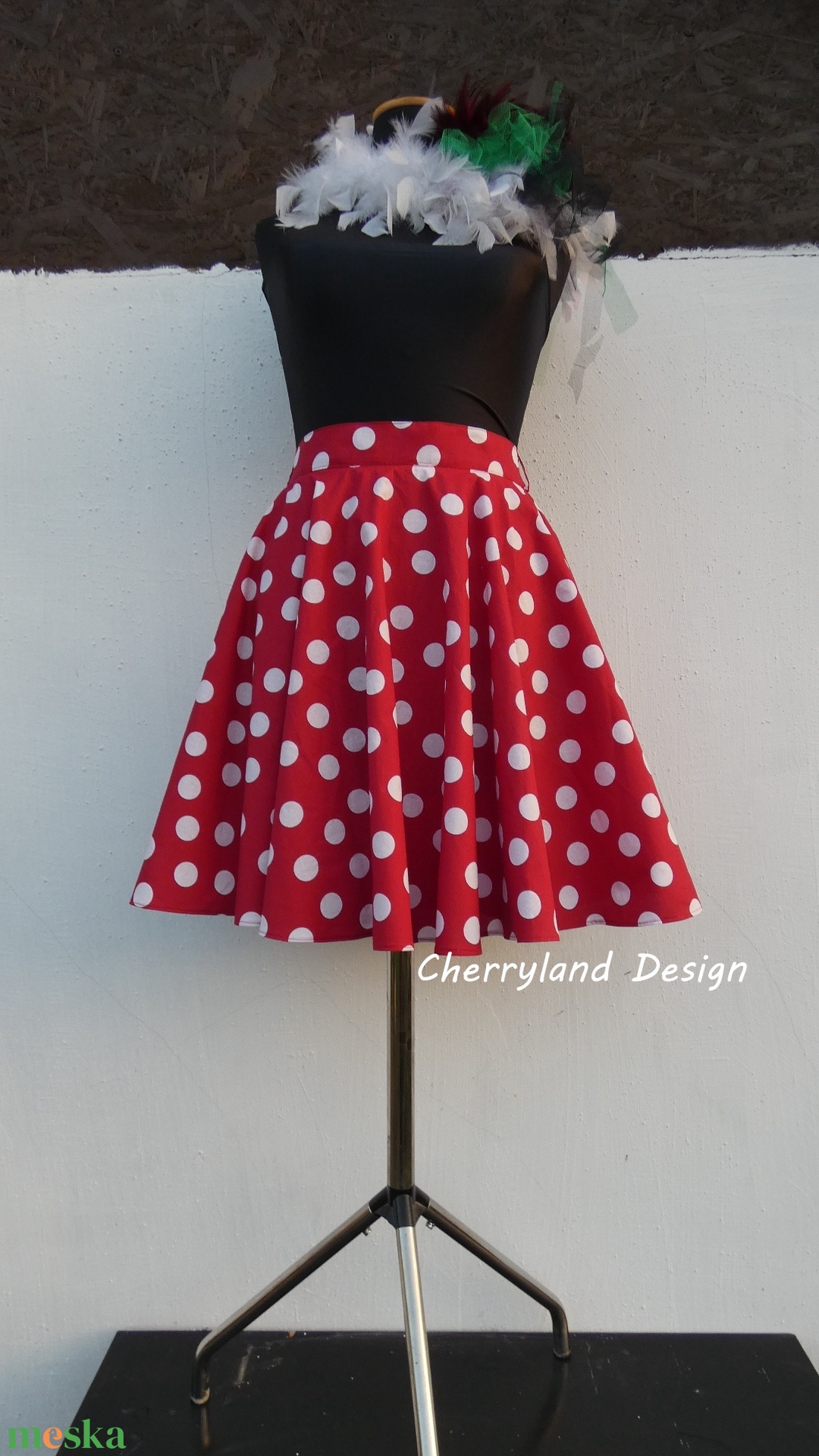 Cherryland Design (Minnie) rockabilly Pin Up stílusú piros alapon fehér pöttyös szoknya . - ruha & divat - női ruha - szoknya - Meska.hu