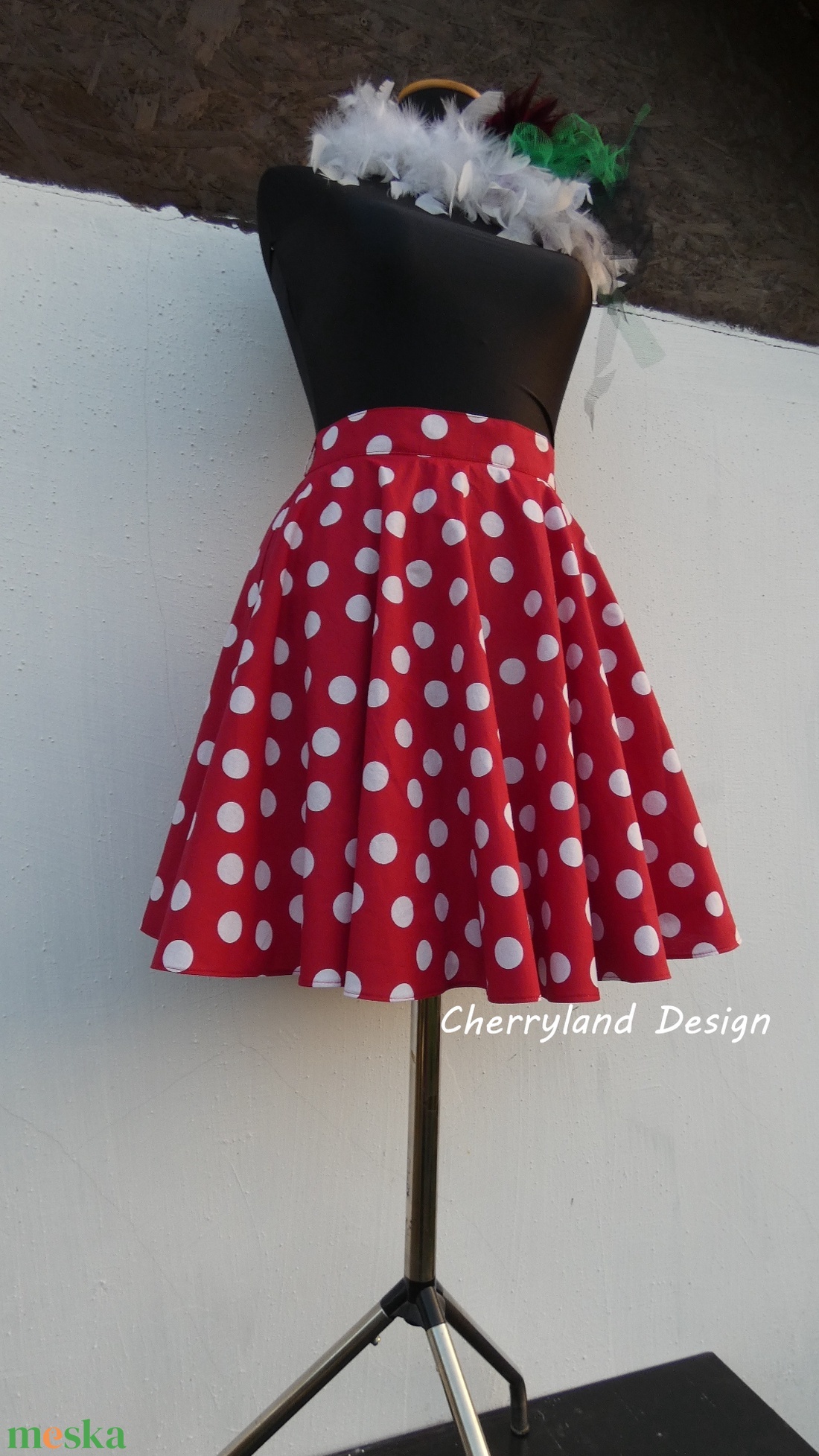 Cherryland Design (Minnie) rockabilly Pin Up stílusú piros alapon fehér pöttyös szoknya . - ruha & divat - női ruha - szoknya - Meska.hu