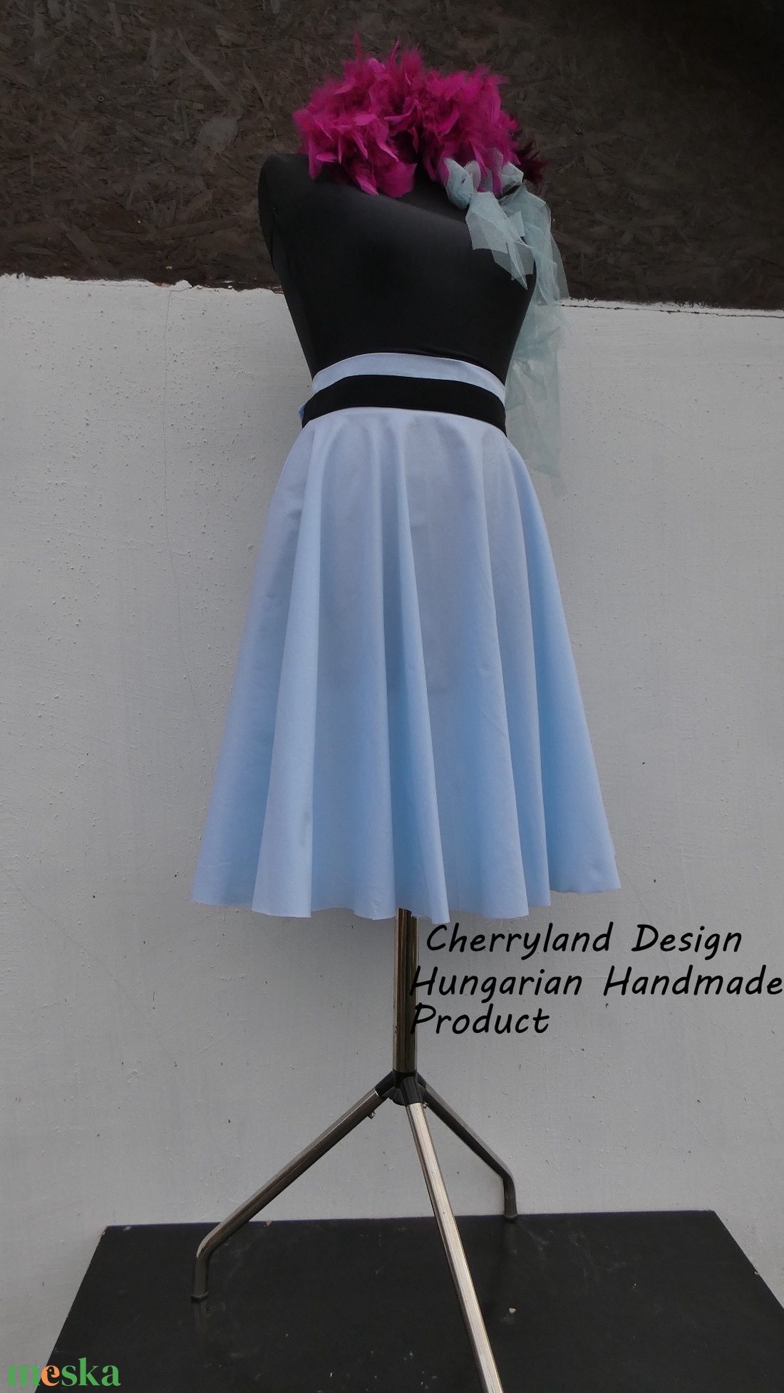 Kék Rockabilly stílusú szoknya /Alsószoknya nélkül - ruha & divat - női ruha - szoknya - Meska.hu Kék Rockabilly stílusú szoknya /Alsószoknya nélkül - ruha & divat - női ruha - szoknya - Meska.hu