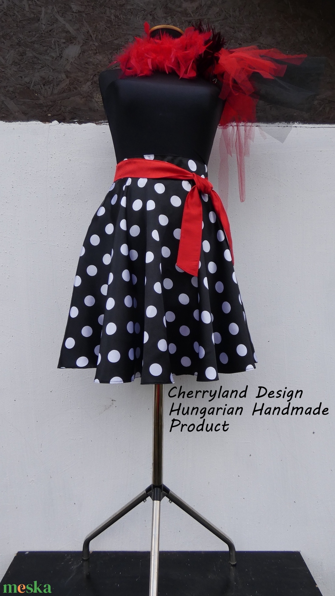 Cherryland Design  Fekete alapon fehér pöttyös    Rockabilly  stílusú szoknya./alsószoknya nélkül! - ruha & divat - női ruha - szoknya - Meska.hu