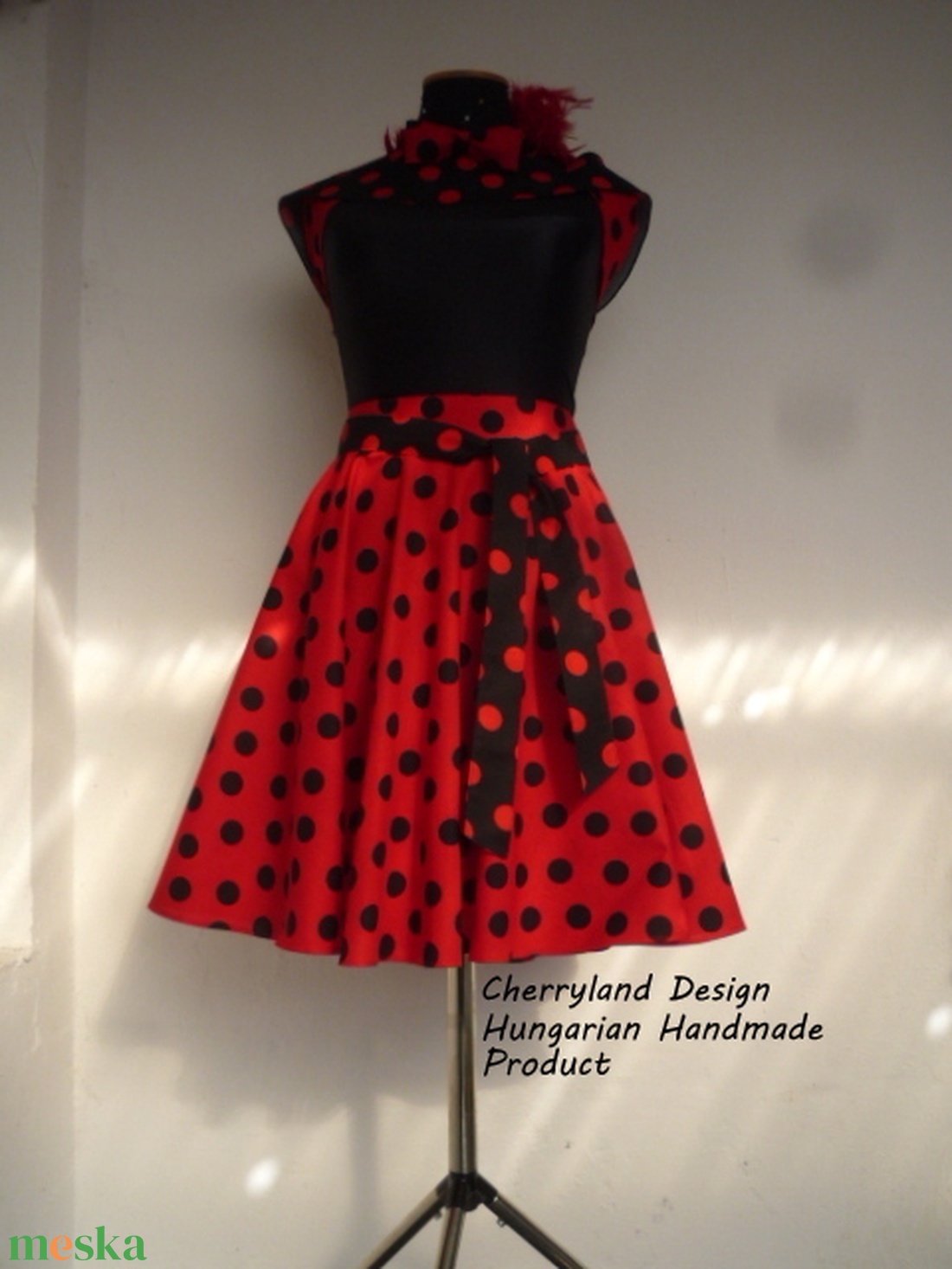 Cherryland Design Katica Piros alapon fekete Pöttyös Rockabilly szoknya. - ruha & divat - női ruha - szoknya - Meska.hu