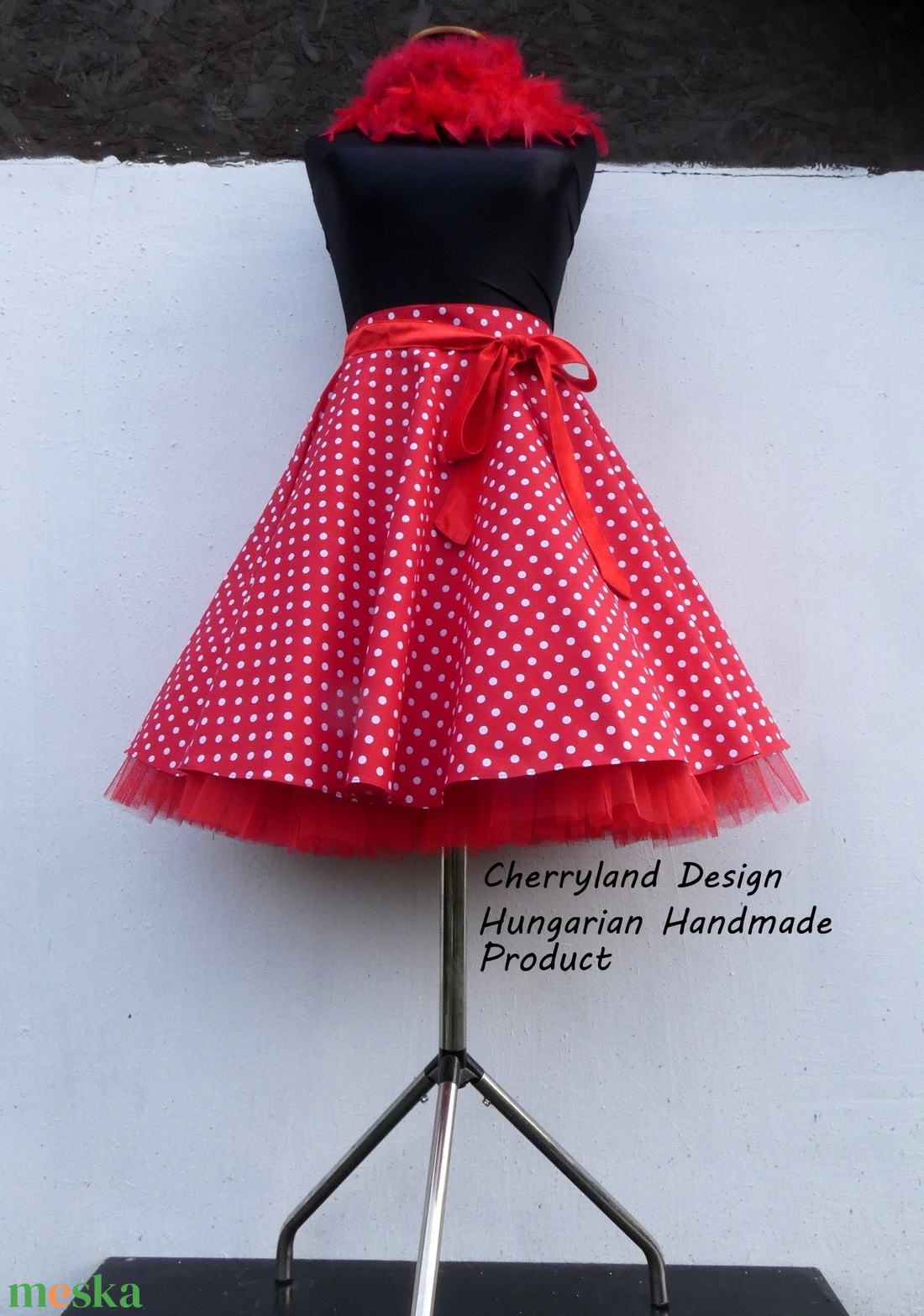 Cherryland Design Piros-Fehér pöttyös rockabilly szoknya./Alsószoknyával - ruha & divat - női ruha - szoknya - Meska.hu Cherryland Design Piros-Fehér pöttyös rockabilly szoknya./Alsószoknyával - ruha & divat - női ruha - szoknya - Meska.hu