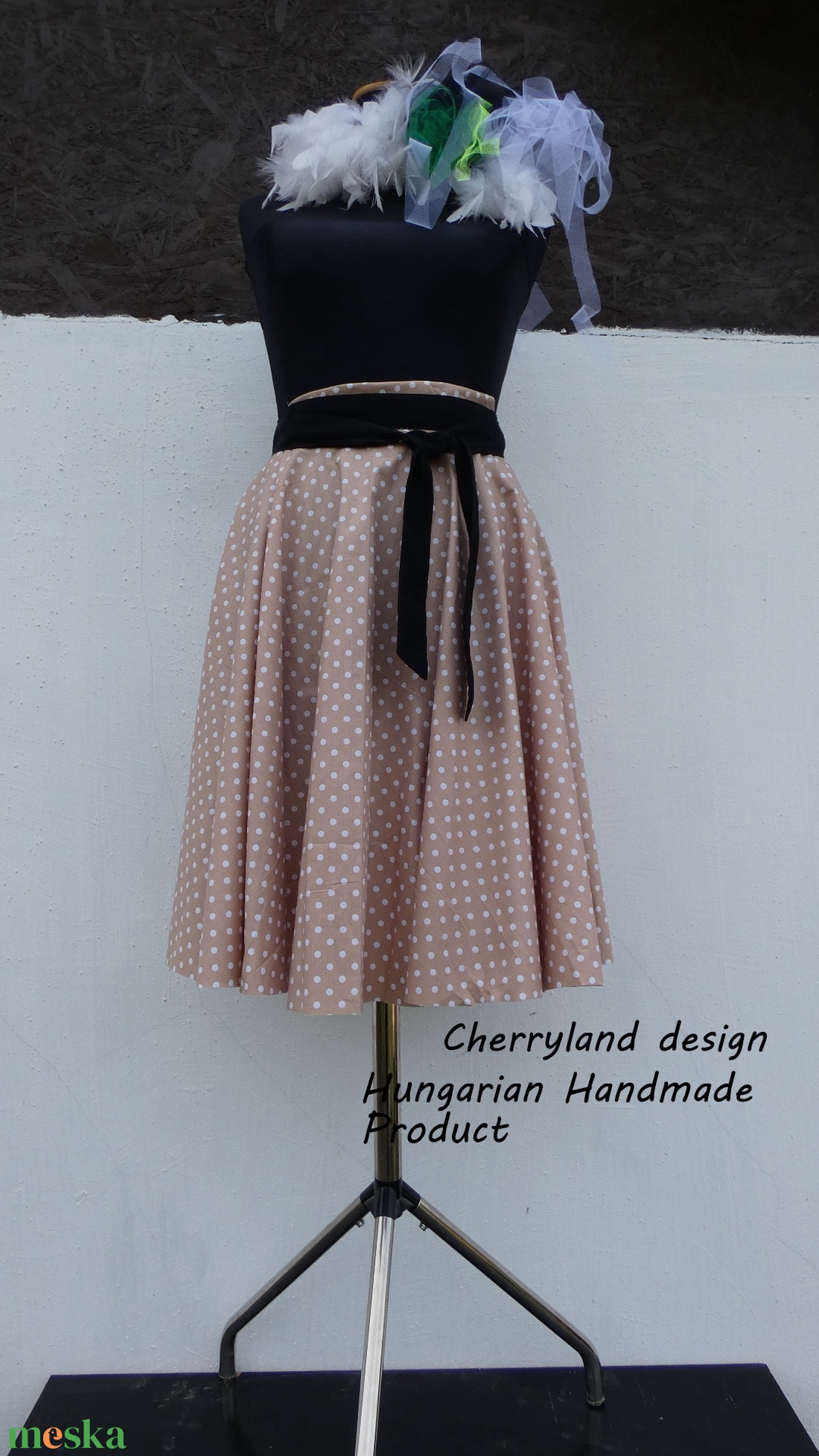 Cherryland design Bézs-Fehér Pöttyös Szoknya. - ruha & divat - női ruha - szoknya - Meska.hu Cherryland design Bézs-Fehér Pöttyös Szoknya. - ruha & divat - női ruha - szoknya - Meska.hu