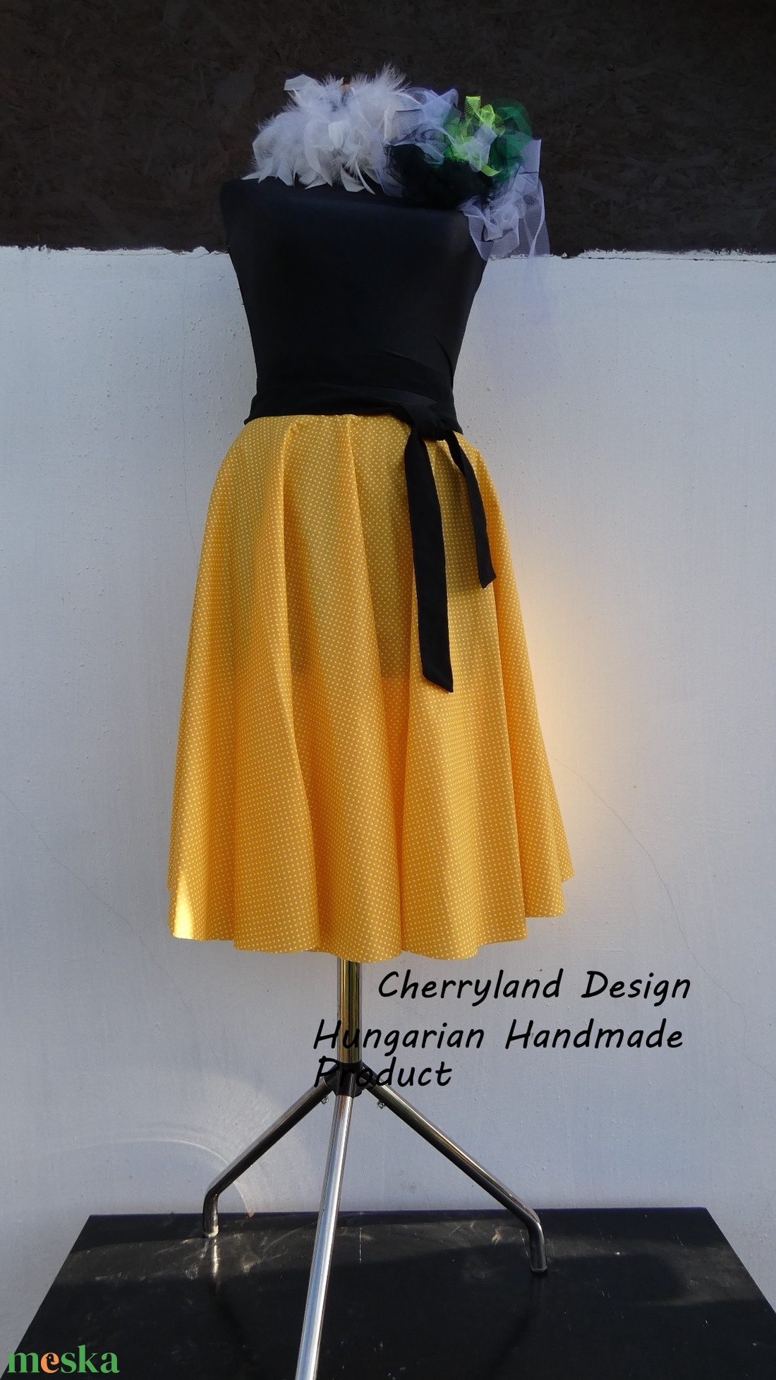 Cherryland DesignMéhecske Rockabilly szoknya./ALSÓSZOKNYA NÉLKÜL! - ruha & divat - női ruha - szoknya - Meska.hu Cherryland DesignMéhecske Rockabilly szoknya./ALSÓSZOKNYA NÉLKÜL! - ruha & divat - női ruha - szoknya - Meska.hu