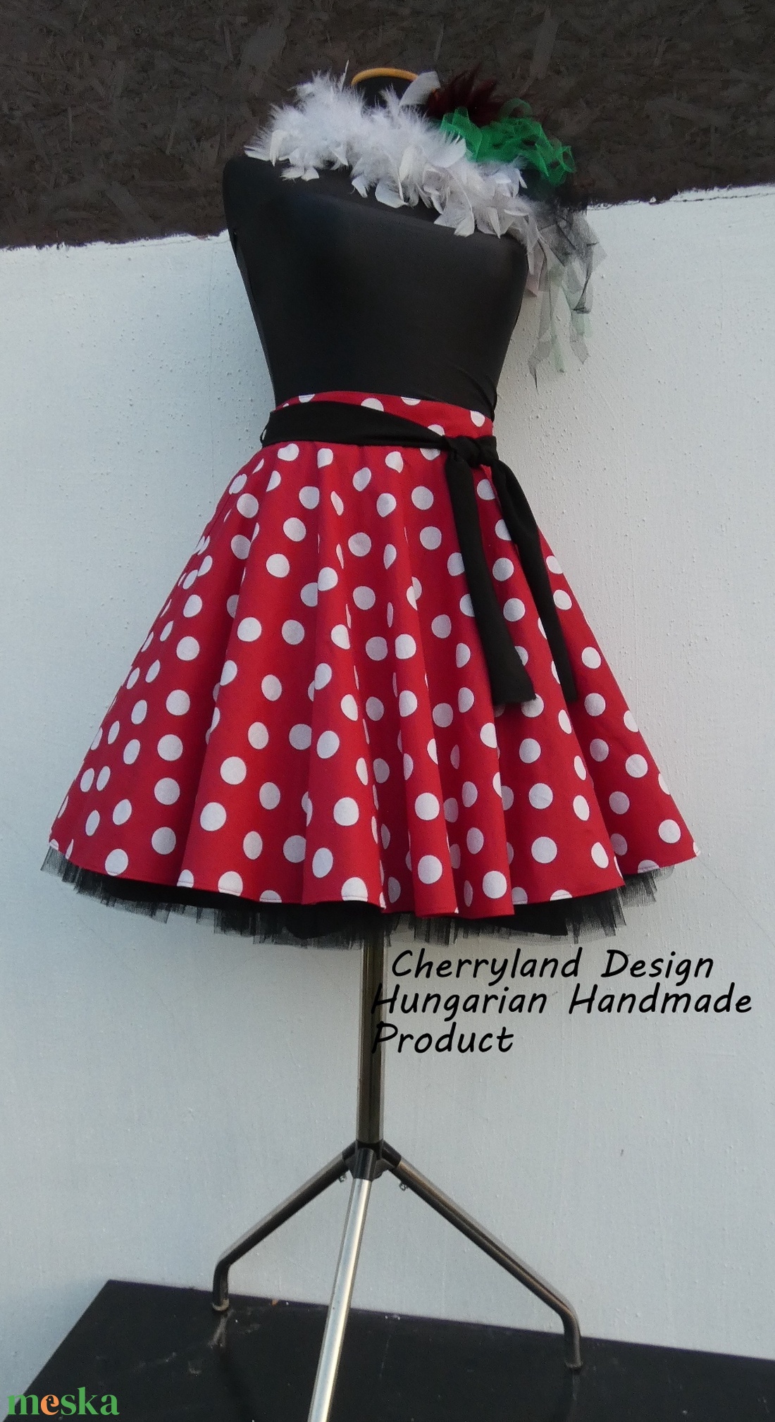 Cherryland Design Minnie Rockabilly piros alapon fehér pöttyös szoknya /Tüll Alsószoknyával - ruha & divat - női ruha - szoknya - Meska.hu Cherryland Design Minnie Rockabilly piros alapon fehér pöttyös szoknya /Tüll Alsószoknyával - ruha & divat - női ruha - szoknya - Meska.hu