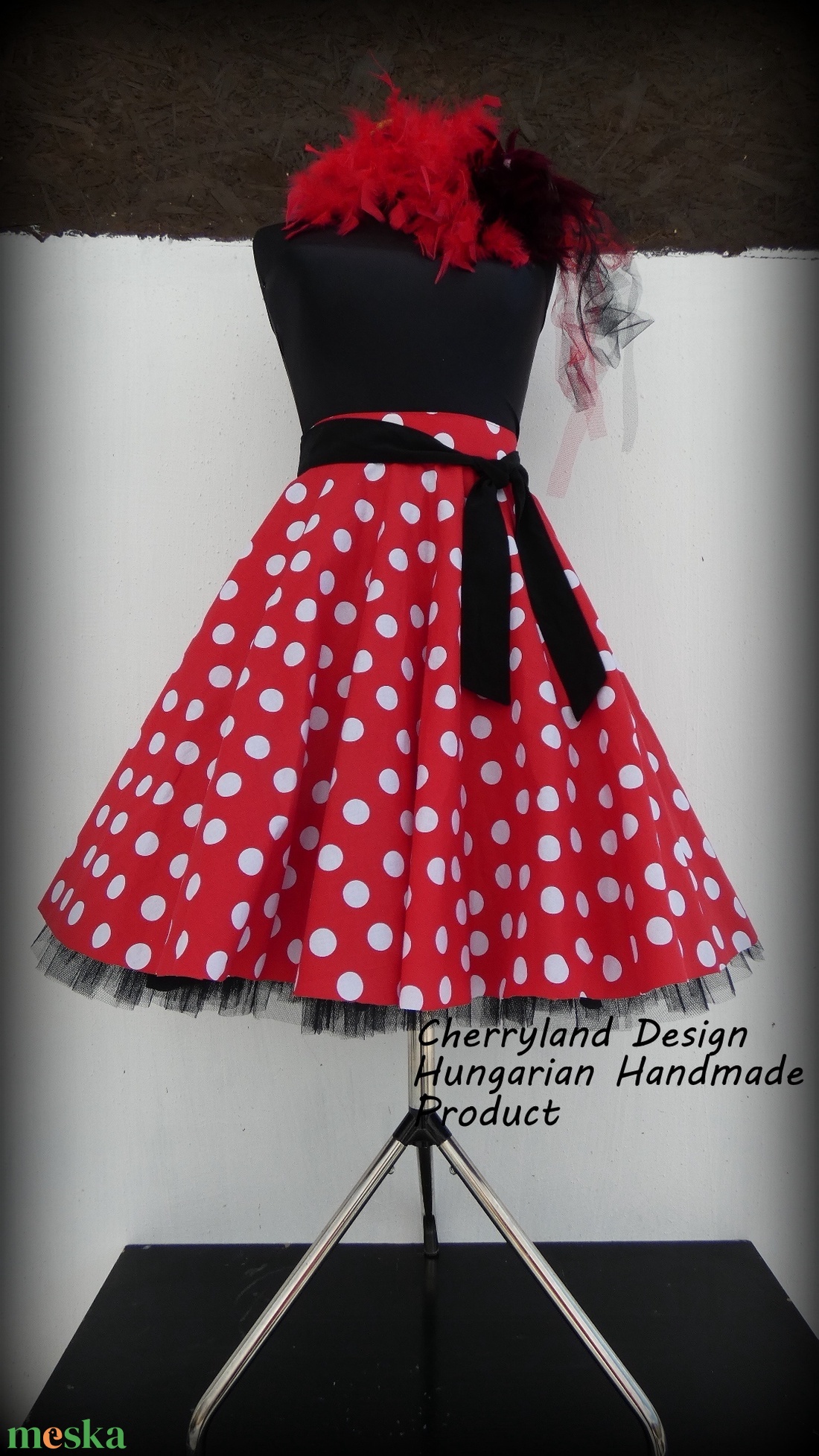 Cherryland Design Minnie Rockabilly piros alapon fehér pöttyös szoknya /Tüll Alsószoknyával - ruha & divat - női ruha - szoknya - Meska.hu Cherryland Design Minnie Rockabilly piros alapon fehér pöttyös szoknya /Tüll Alsószoknyával - ruha & divat - női ruha - szoknya - Meska.hu