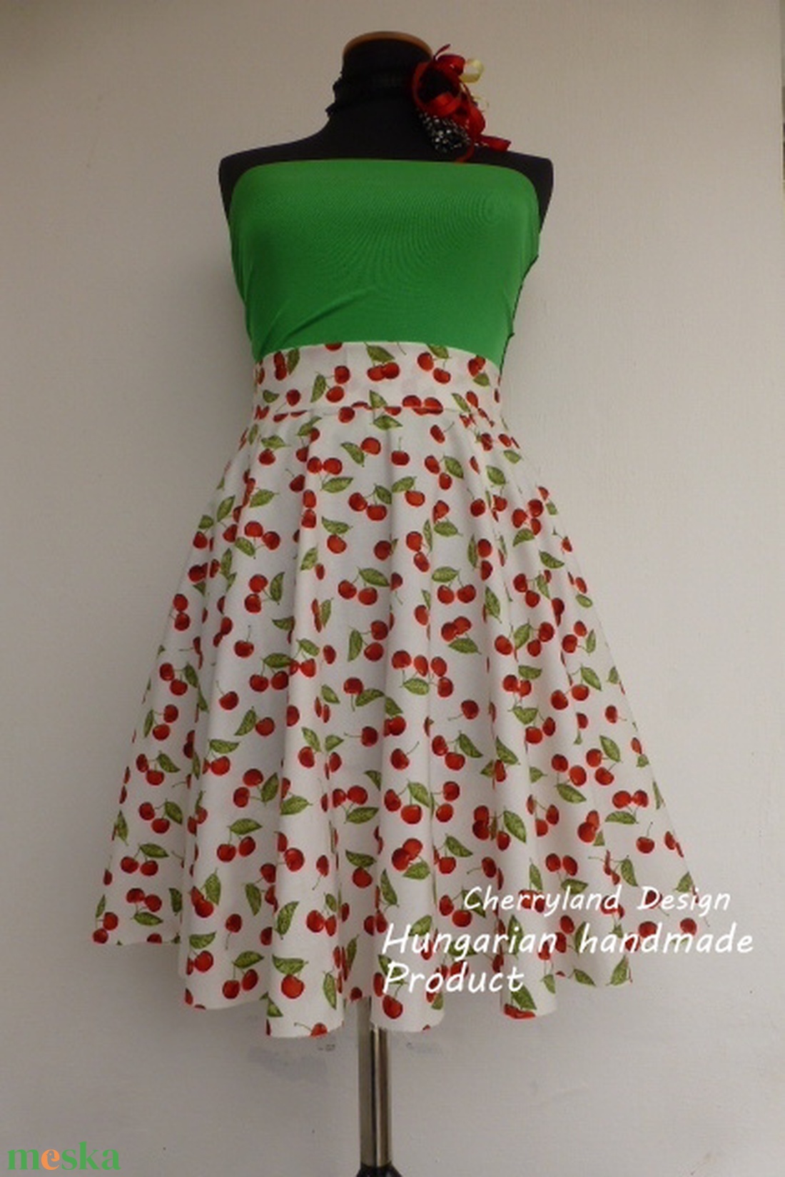 Cherryland Design Fehér Cseresznyés szoknya . - ruha & divat - női ruha - szoknya - Meska.hu