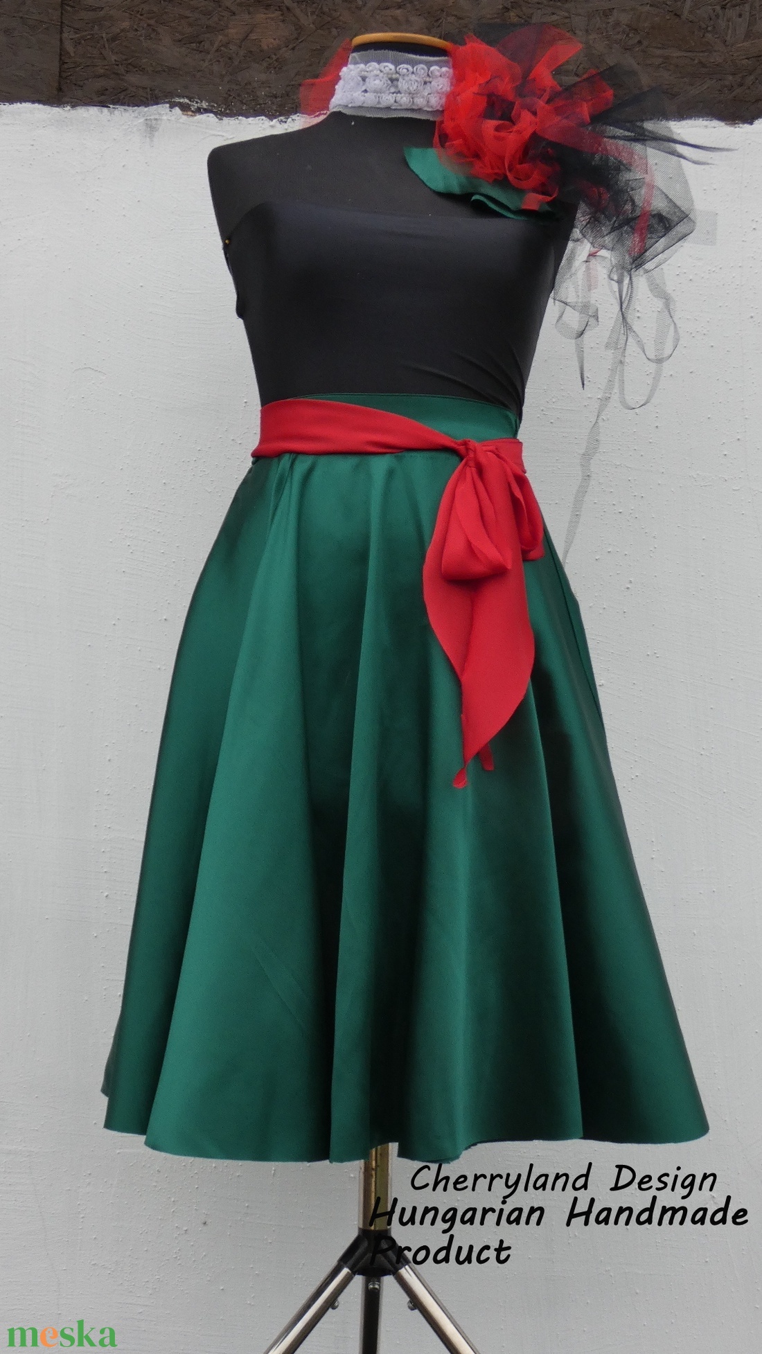 Cherryland Design Zöld szatén szoknya. - ruha & divat - női ruha - szoknya - Meska.hu Cherryland Design Zöld szatén szoknya. - ruha & divat - női ruha - szoknya - Meska.hu