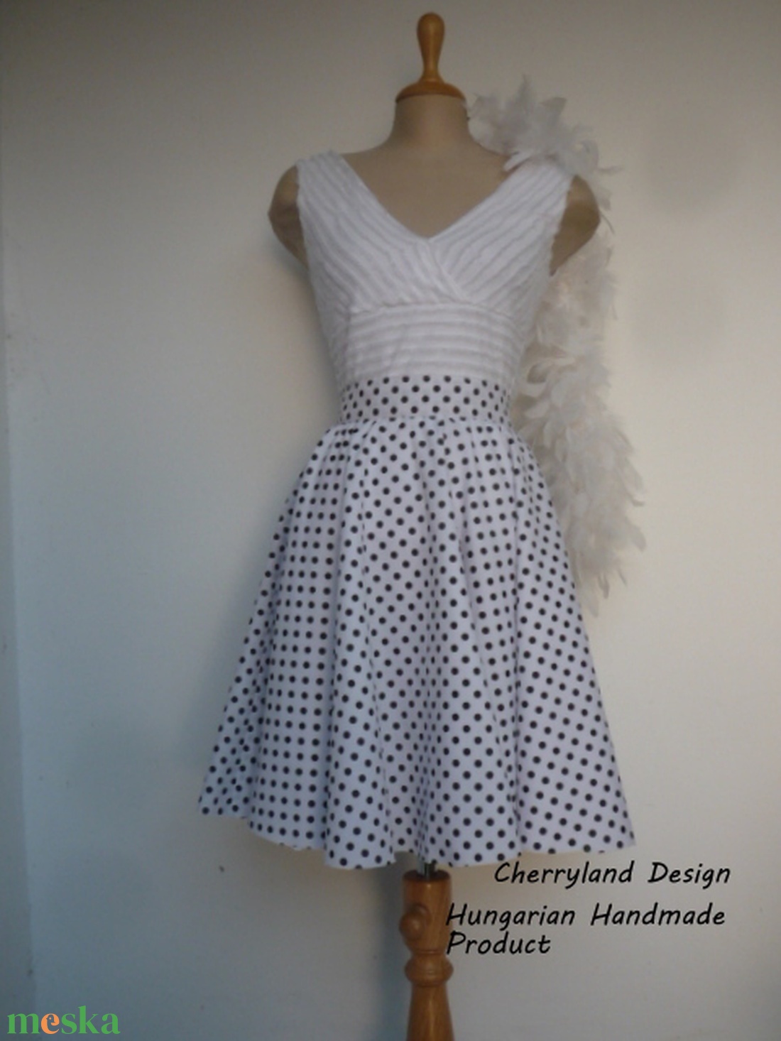Cherryland Design Fehér-Fekete Kispöttyös rockabilly szoknya - ruha & divat - női ruha - szoknya - Meska.hu Cherryland Design Fehér-Fekete Kispöttyös rockabilly szoknya - ruha & divat - női ruha - szoknya - Meska.hu