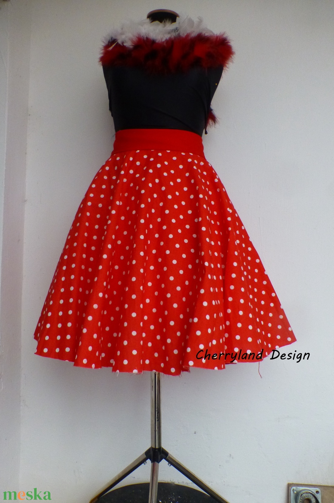 Cherryland Design Piros-Fehér pöttyös rockabilly szoknya./Alsószoknyával - ruha & divat - női ruha - szoknya - Meska.hu Cherryland Design Piros-Fehér pöttyös rockabilly szoknya./Alsószoknyával - ruha & divat - női ruha - szoknya - Meska.hu