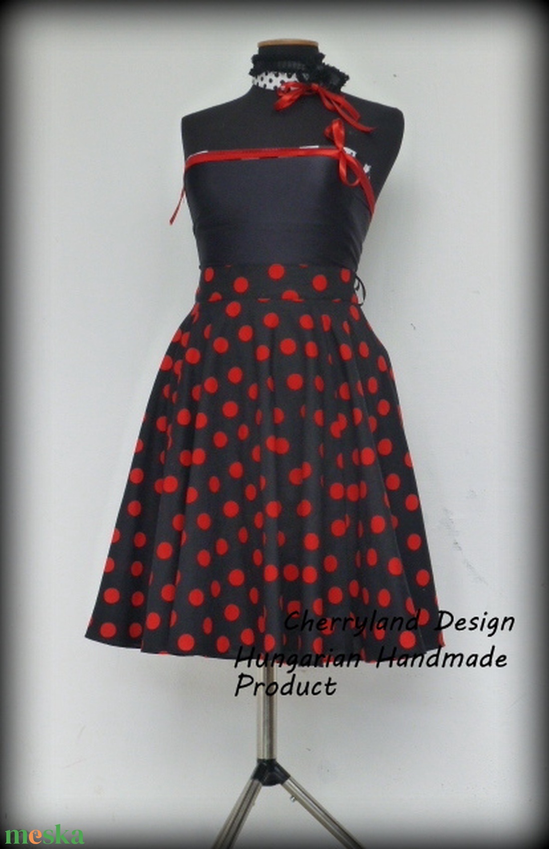 Cherryland Design Fonák Katica fekete alapon piros pöttyös rockabilly szoknya. - ruha & divat - női ruha - szoknya - Meska.hu Cherryland Design Fonák Katica fekete alapon piros pöttyös rockabilly szoknya. - ruha & divat - női ruha - szoknya - Meska.hu